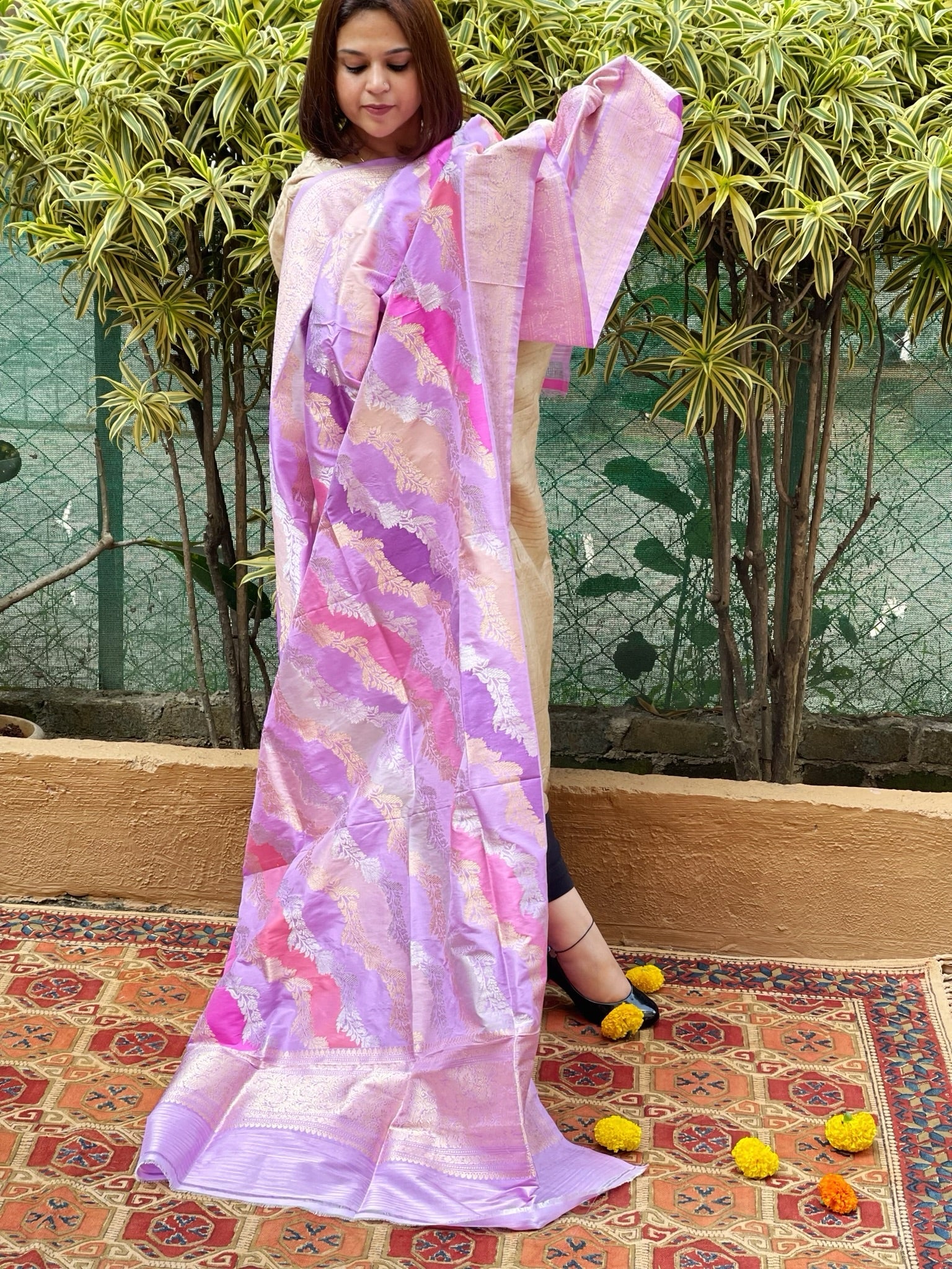 Lavender Handwoven Banarasi Rangkhat Dupatta in Pure Katan Silk - Masakalee