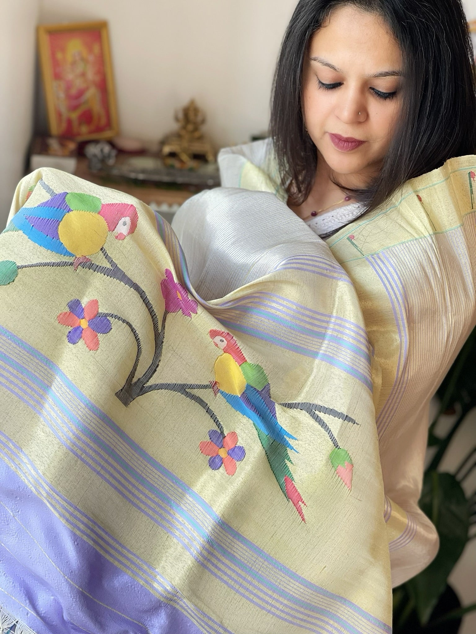 Lavender Handwoven Paithani Dupatta in Pure Silk - Masakalee