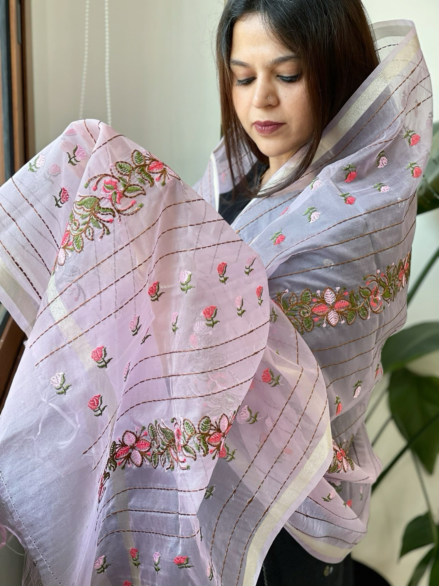 Lavender Organza Dupatta with Thread Embroidery - Masakalee