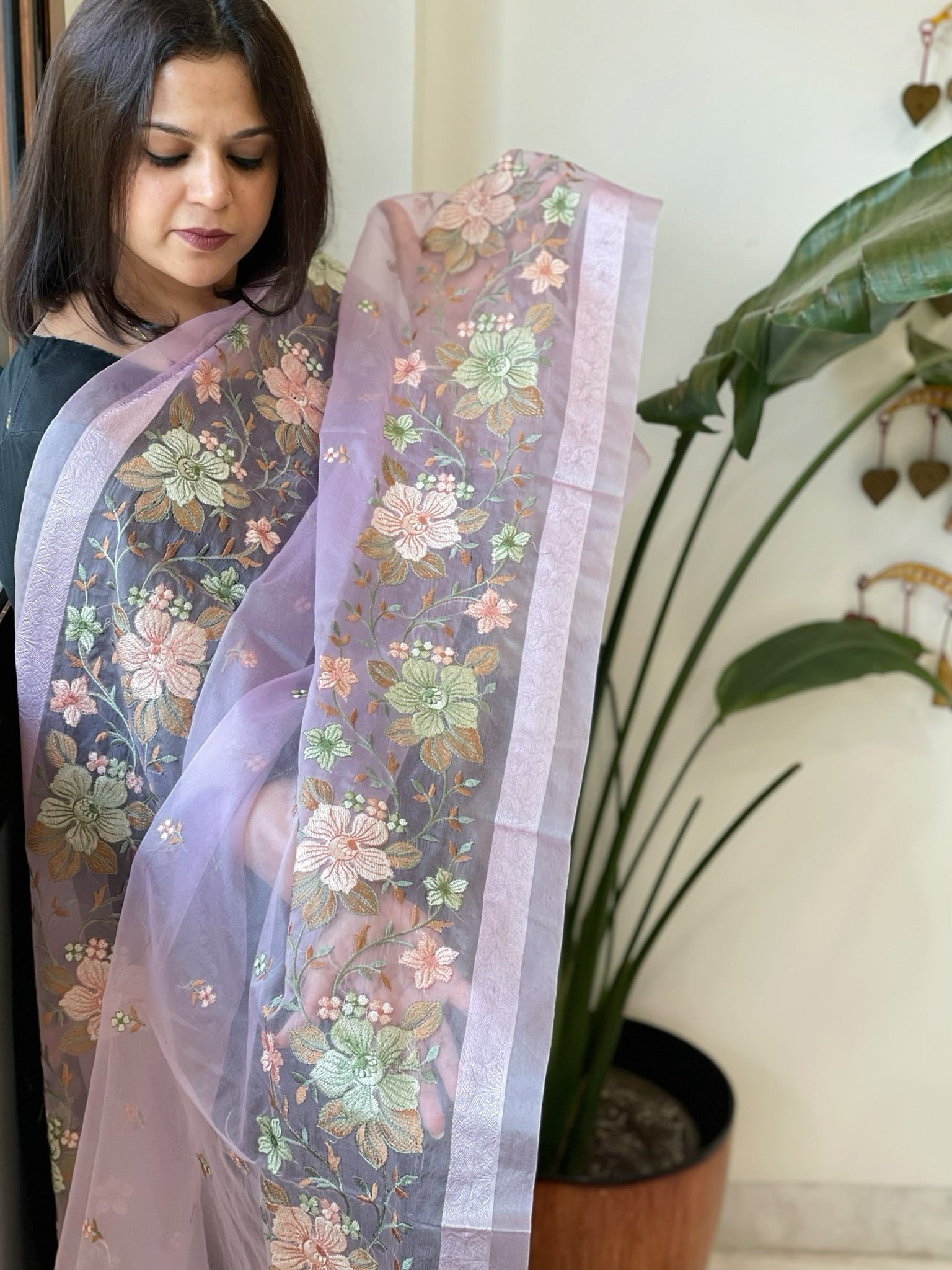 Lavender Organza Dupatta with Thread Embroidery - Masakalee
