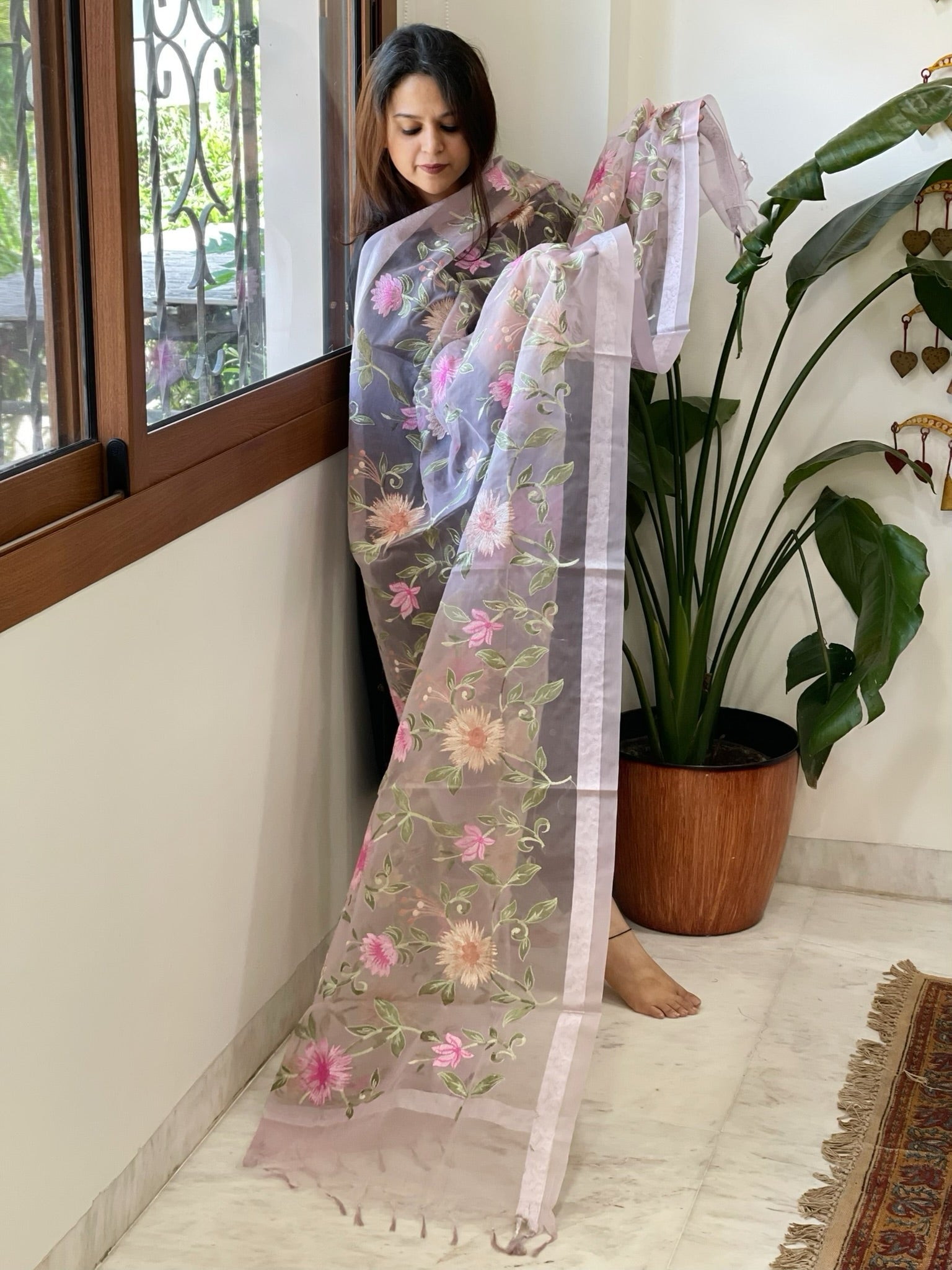 Lavender Organza Dupatta with thread embroidery - Masakalee