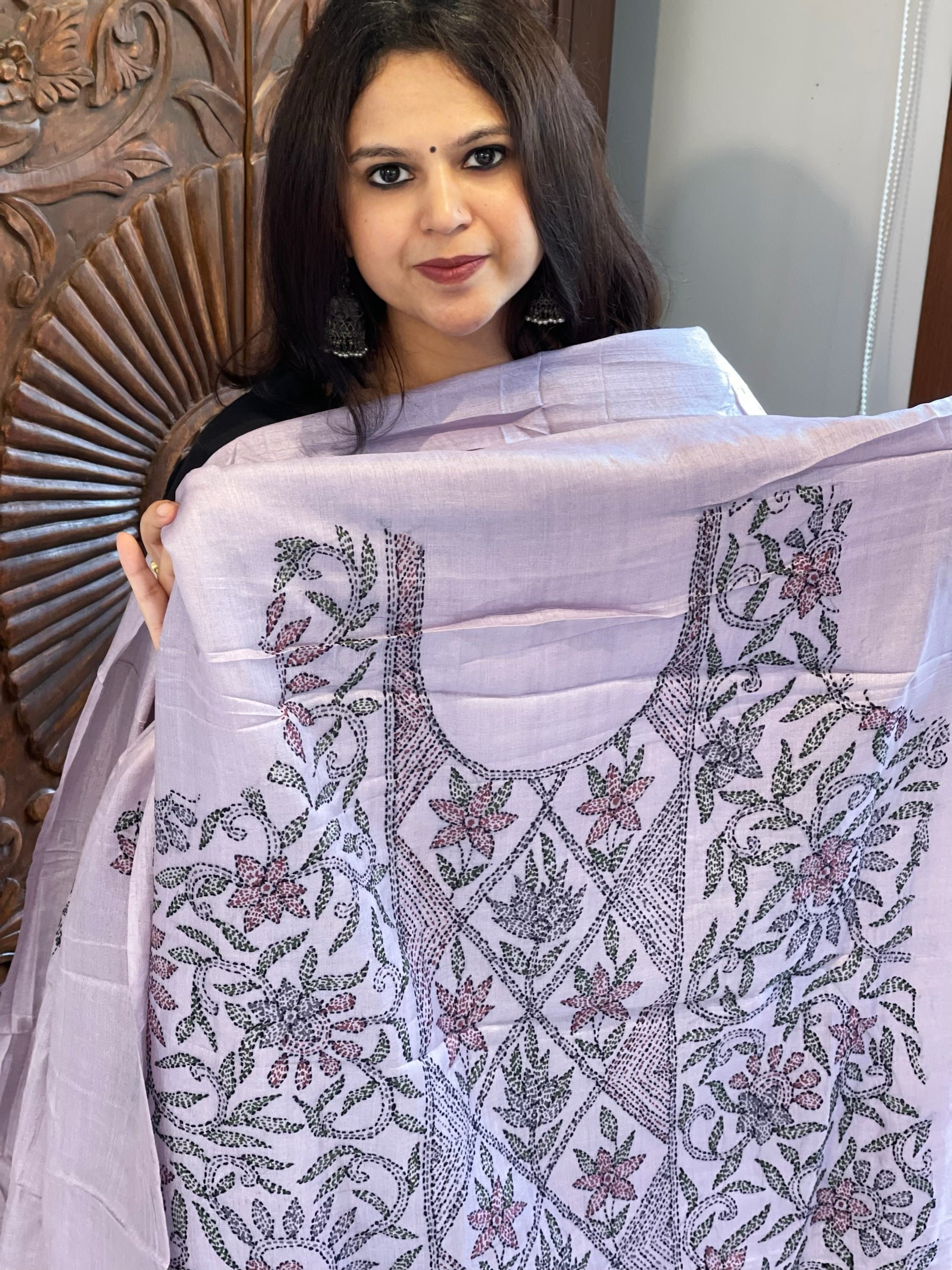 Lavender Suit Set with Kantha Handwork in Pure Tussar Silk - Masakalee