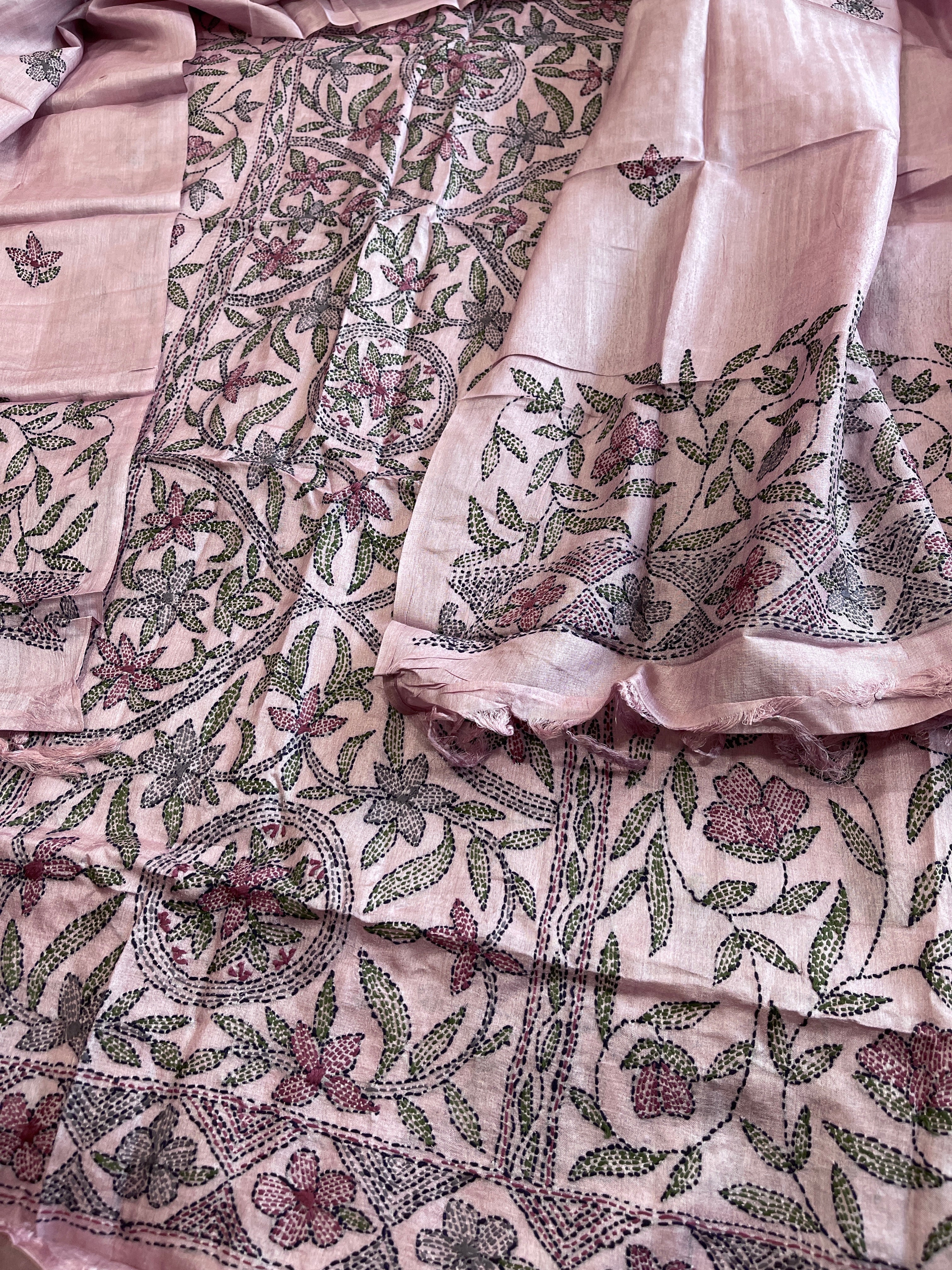 Lavender Suit Set with Kantha Handwork in Pure Tussar Silk - Masakalee