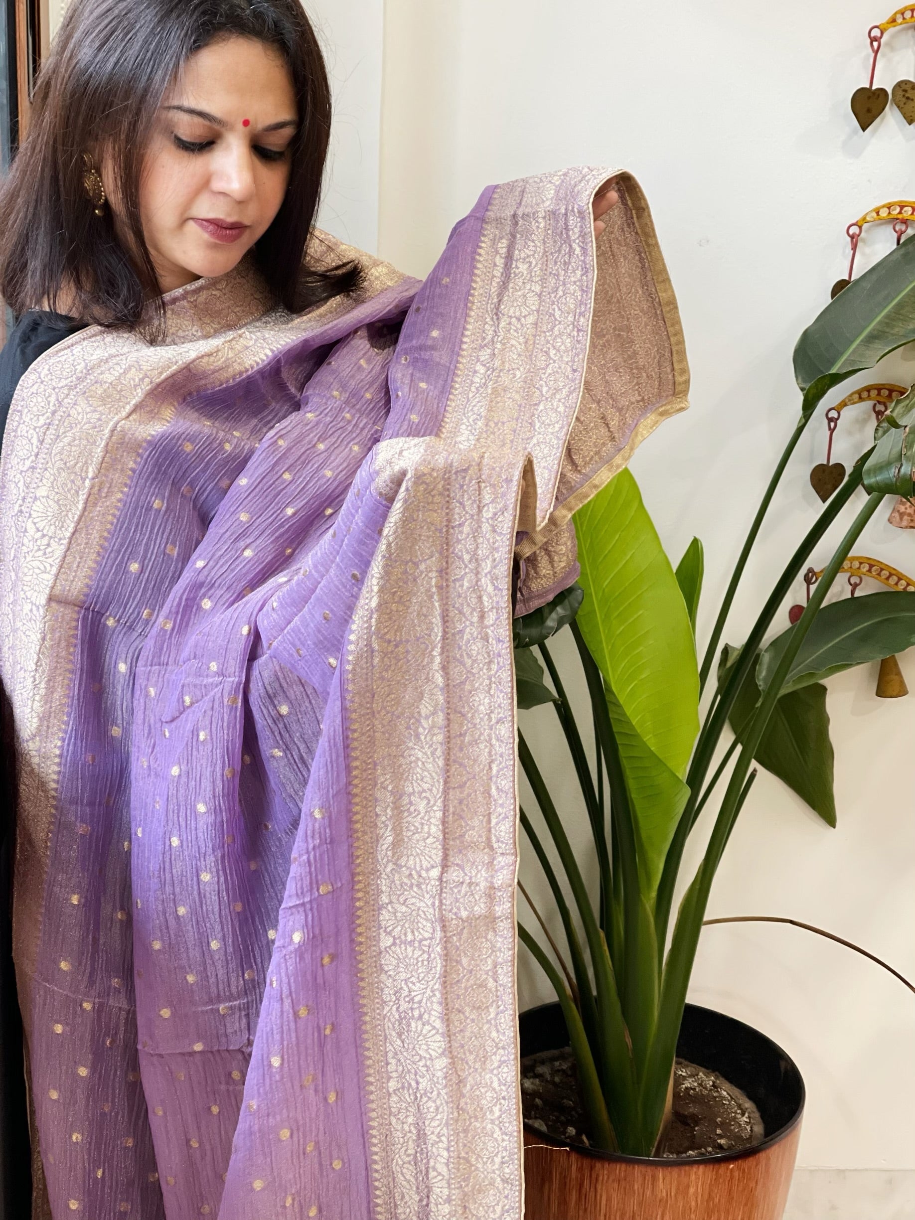 Lavender Woven Banarasi Dupatta in Tissue - Masakalee