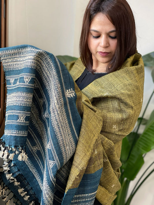 Leaf Green Handwoven Bhujodi Shawl in Pure Tussar and Wool - Masakalee