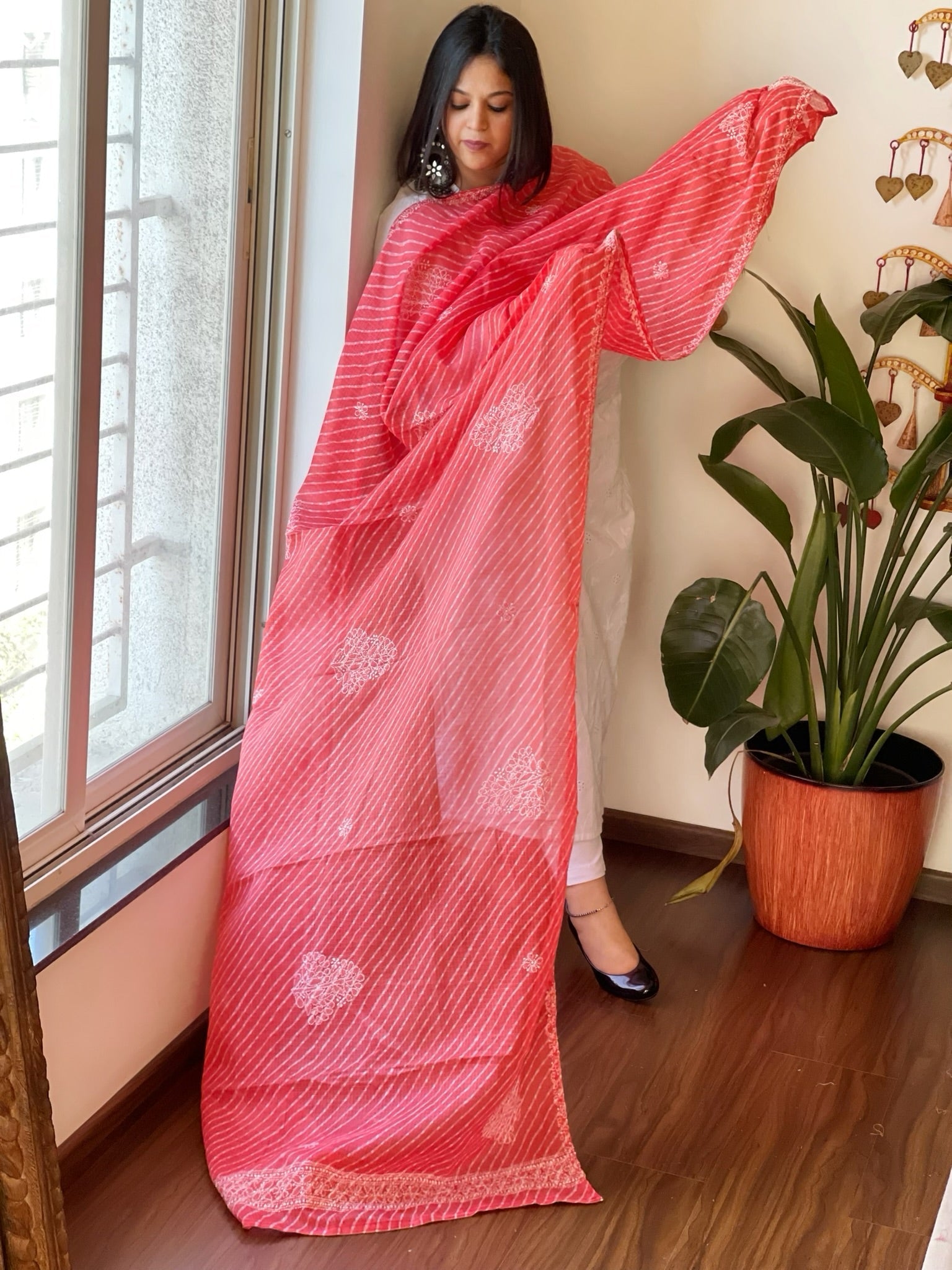 Leheriya Dupatta cum Stole with Lucknowi Handwork - Masakalee