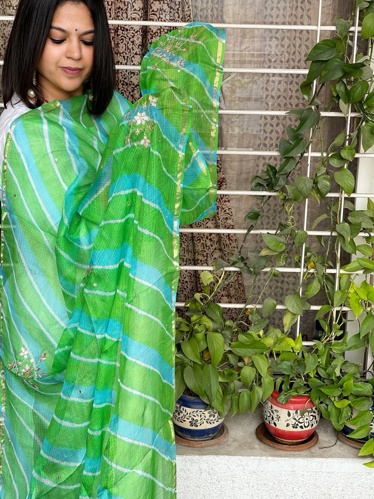 Leheriya Dupatta with Gotapatti Handwork - Masakalee