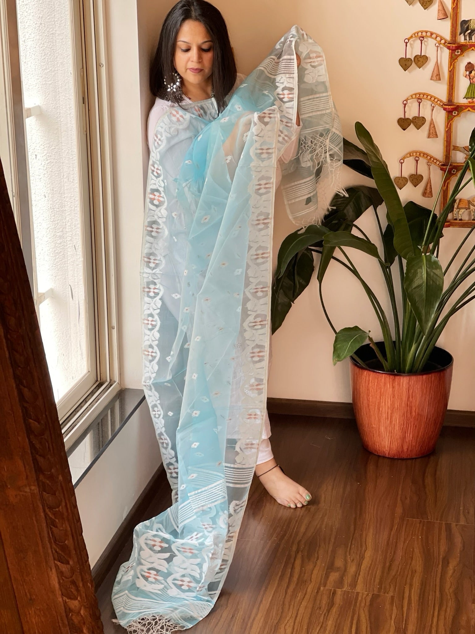 Lite Aqua Blue Handwoven Jamdani Dupatta in Pure Muslin - Masakalee