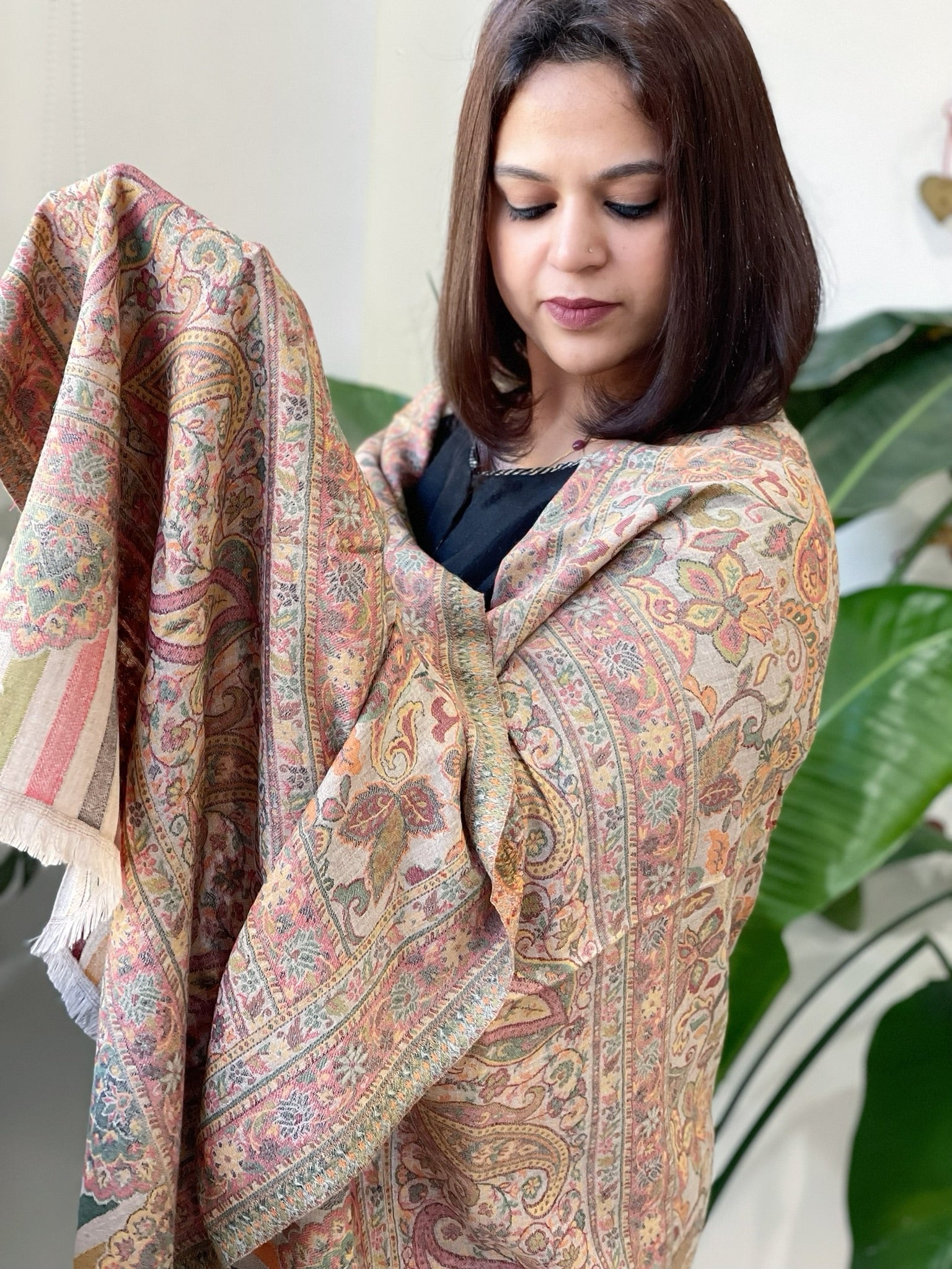 Lite Brown Woven Kaani Jaal Pashmina Stole - Masakalee