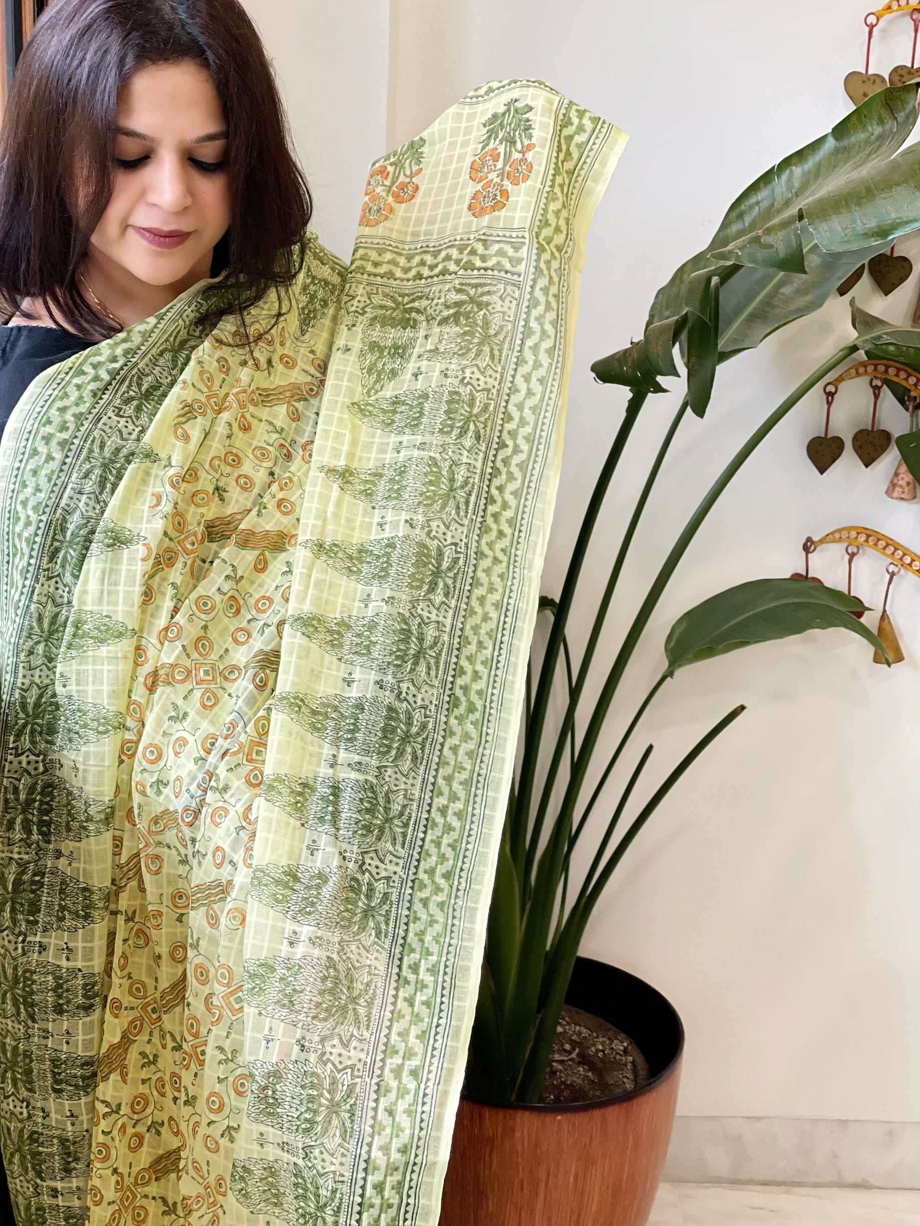 Lite yellow Mul Cotton Handblock Printed Dupatta - Masakalee