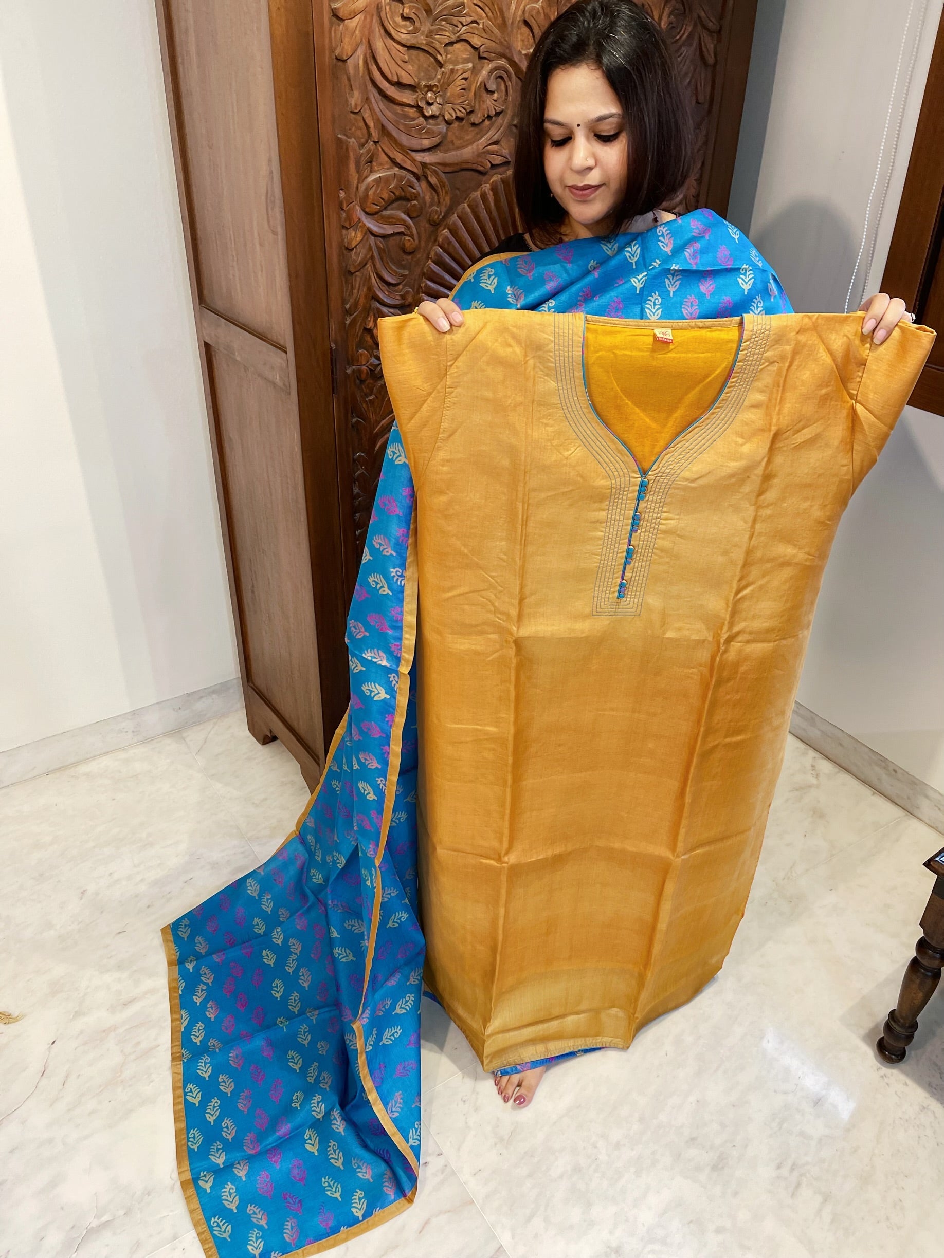 Mango Yellow Dupatta Set (Kurta+Dupatta) with Handblock Print in Pure Tussar Silk - Masakalee