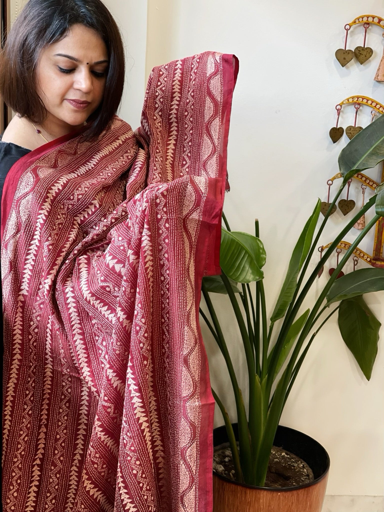 Maroon Handmade Kantha Dupatta in Silk - Masakalee