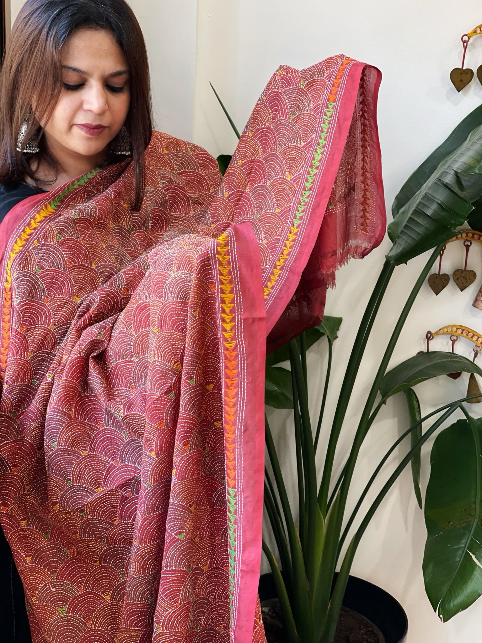 Maroon Handmade Kantha Dupatta in Silk - Masakalee