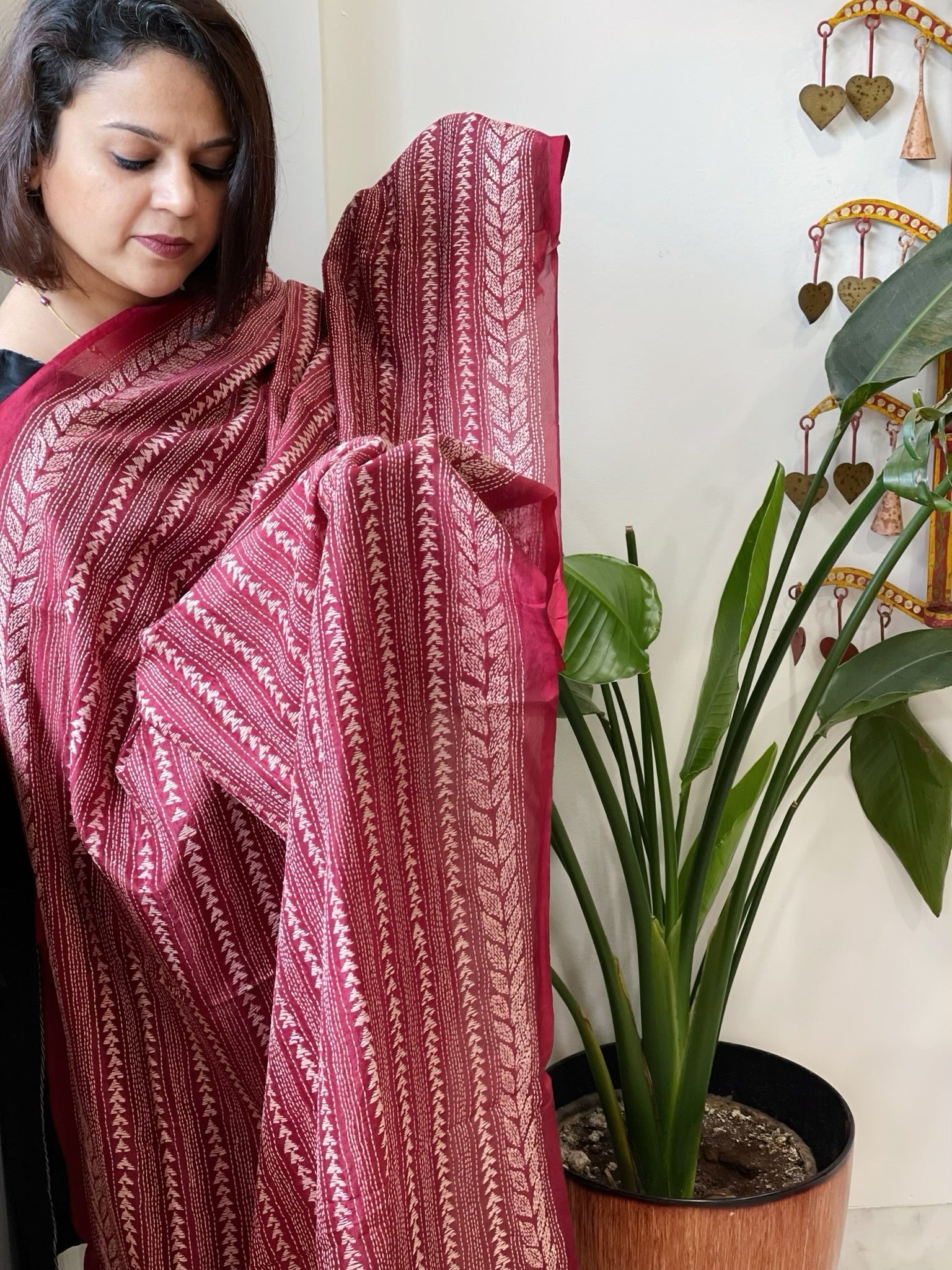 Maroon Handmade Kantha Dupatta in Silk - Masakalee