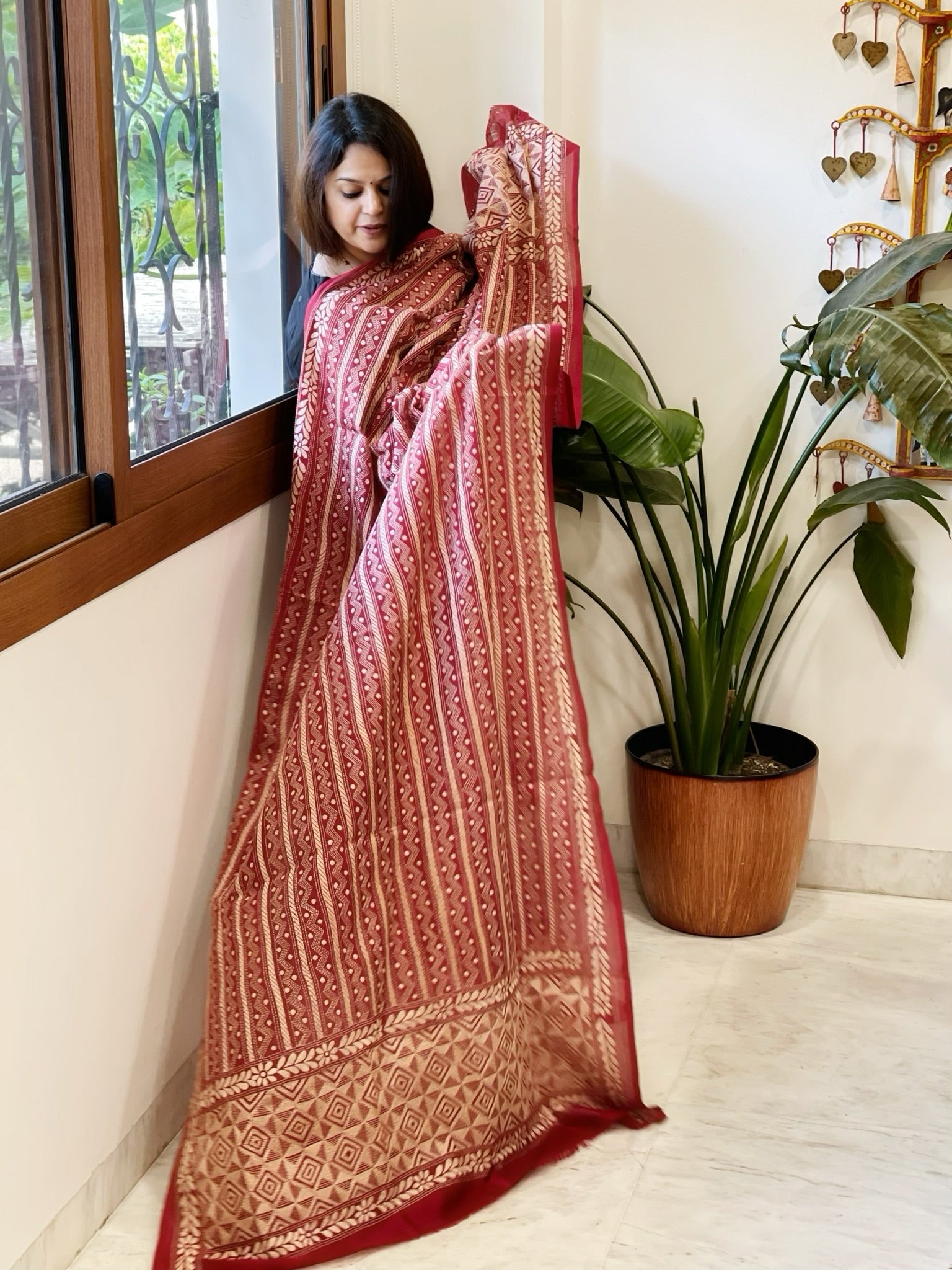Maroon Handmade Kantha Dupatta in Silk - Masakalee