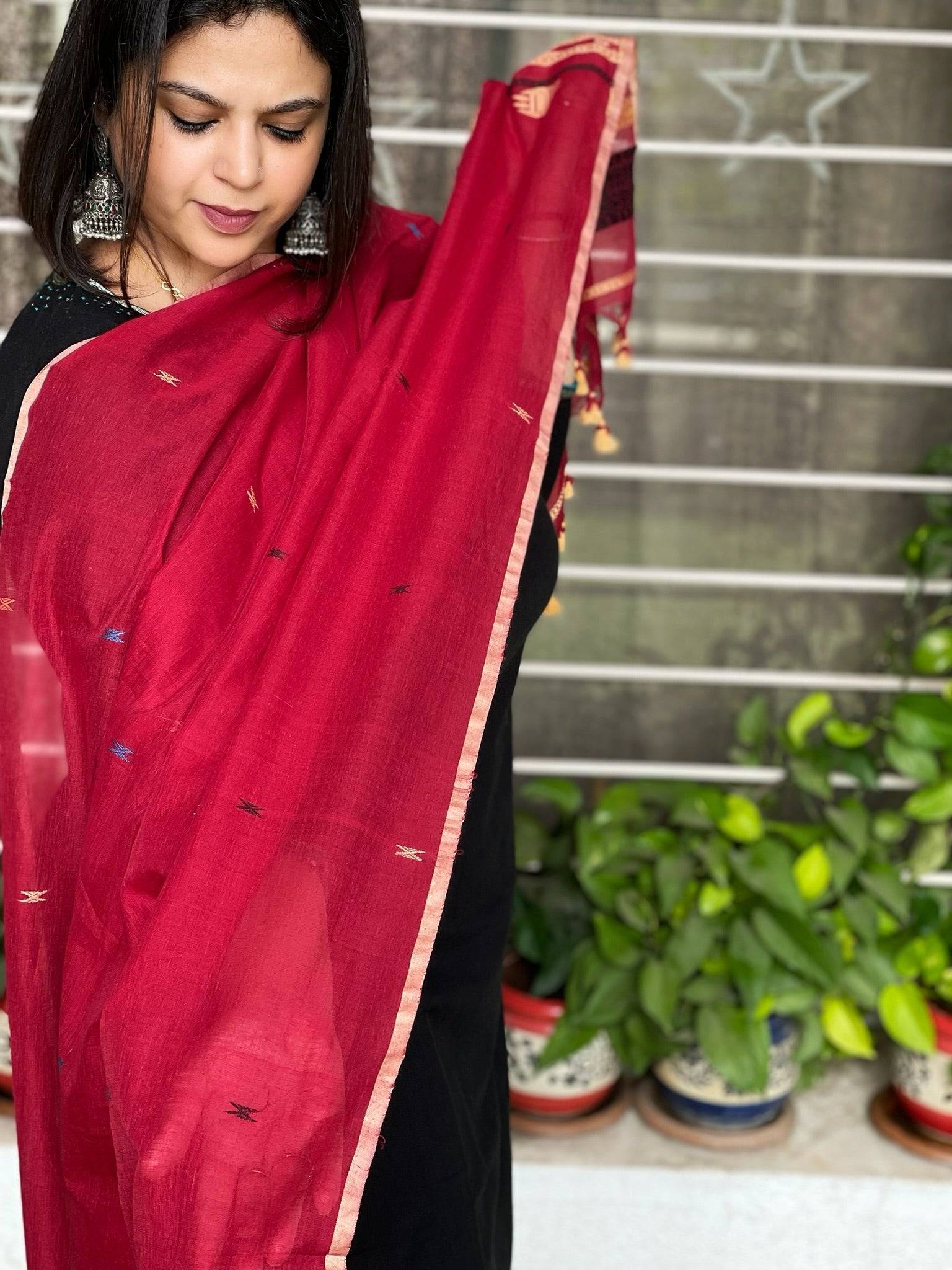 Maroon Handwoven Bhujodi Dupatta in Chanderi Cotton - Masakalee