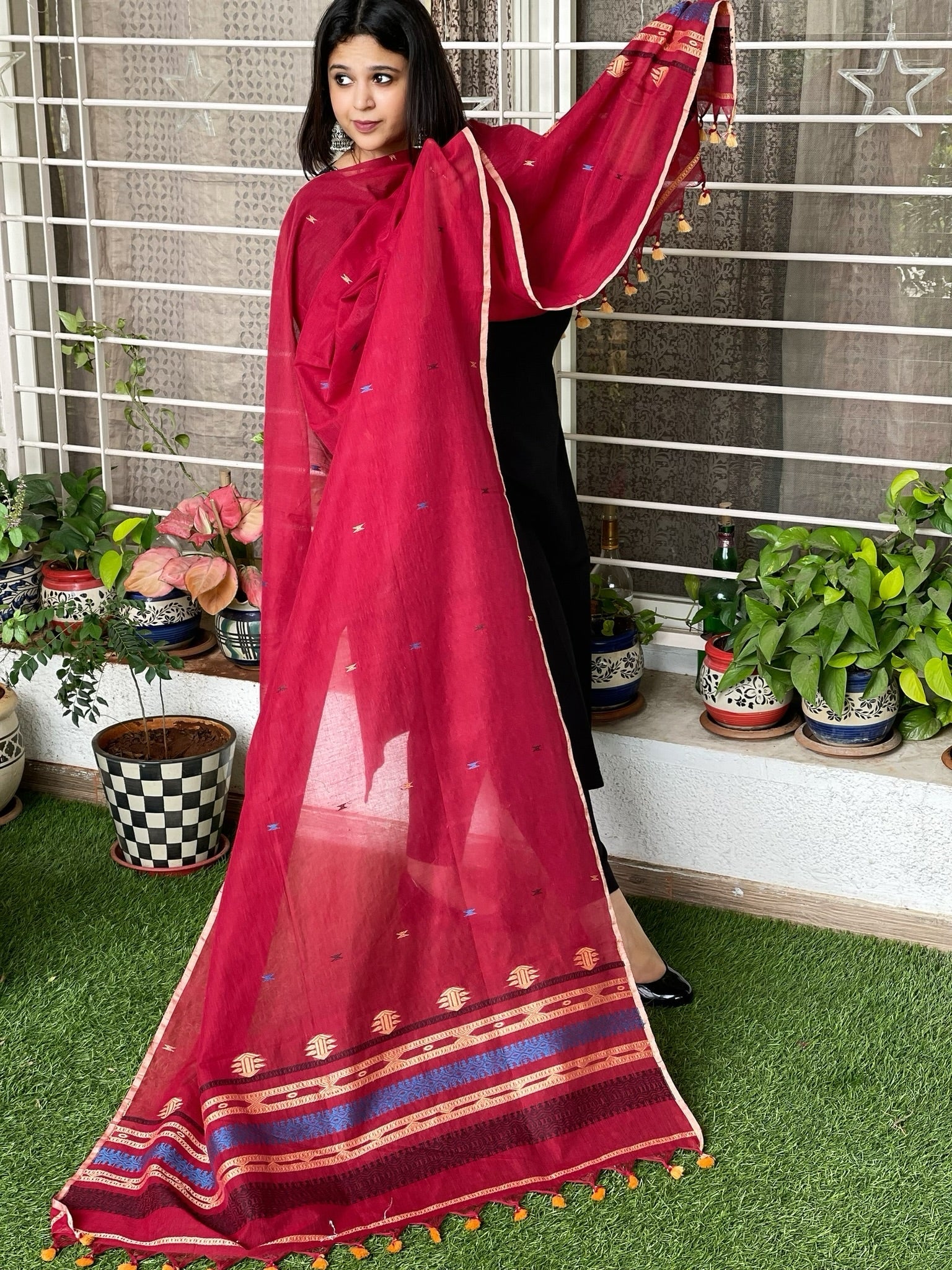 Maroon Handwoven Bhujodi Dupatta in Chanderi Cotton - Masakalee