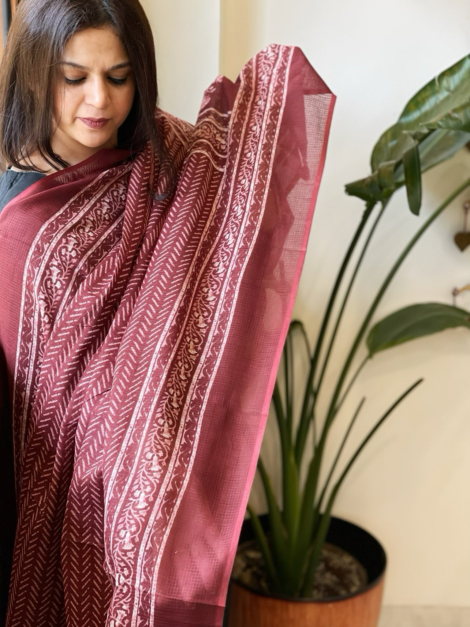 Maroon Kota Cotton Handblock Printed Dupatta - Masakalee