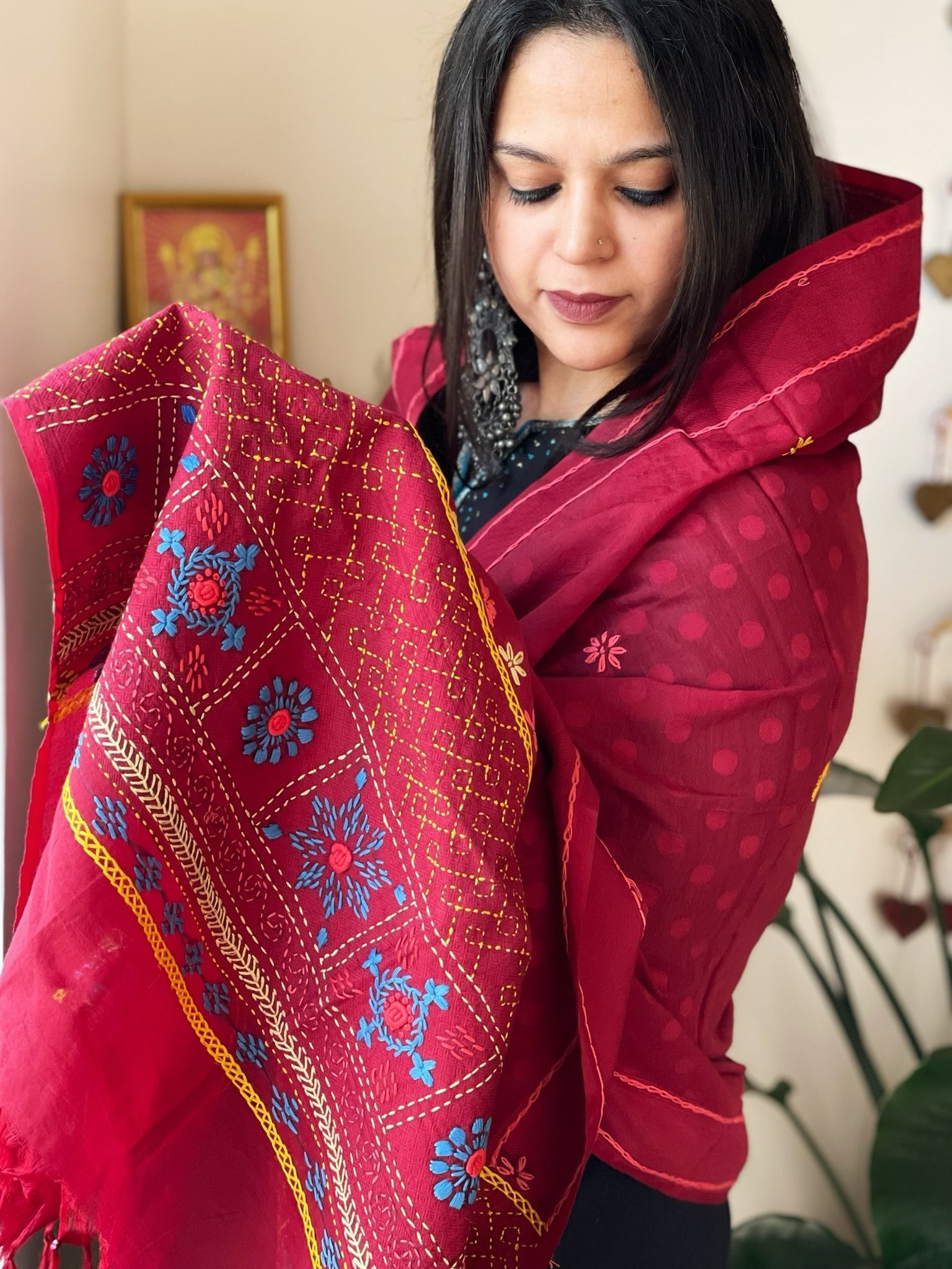 Maroon Lambani Handwork Dupatta with Self in Pure Handwoven Cotton - Masakalee