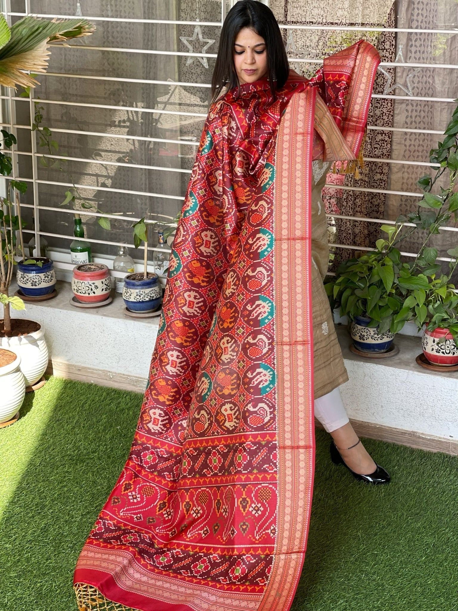 Maroon Printed Patola Dupatta in Fine Art Silk - Masakalee