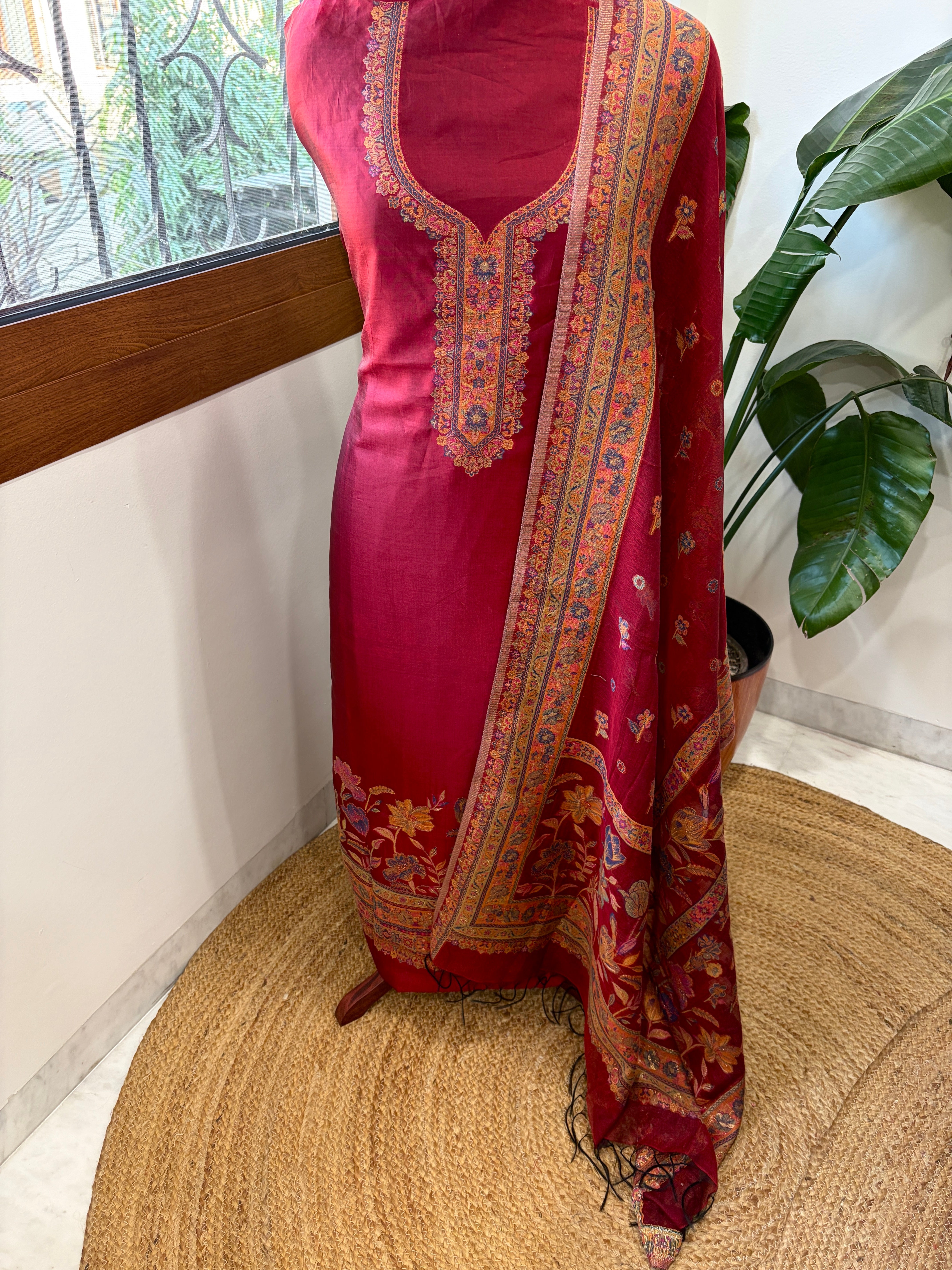 Maroon Suit Set with Handwoven Kaani and Zari in Pure Silk - Masakalee