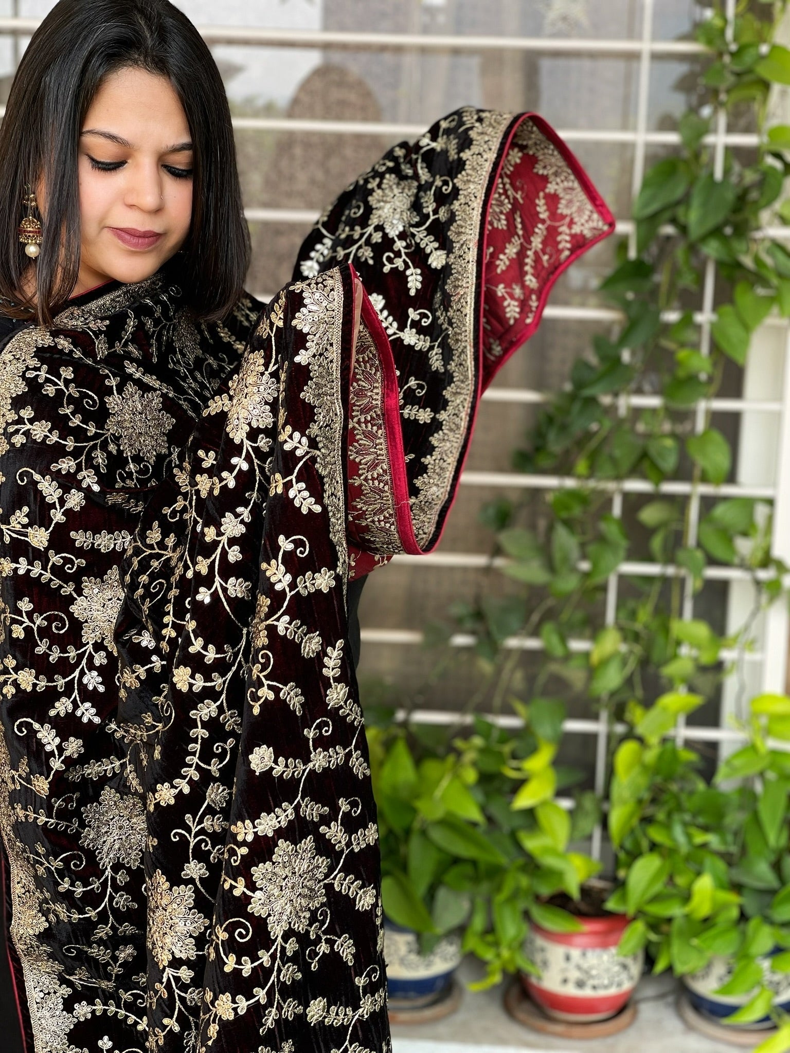 Maroon Velvet Dupatta with Thread Embroidery - Masakalee