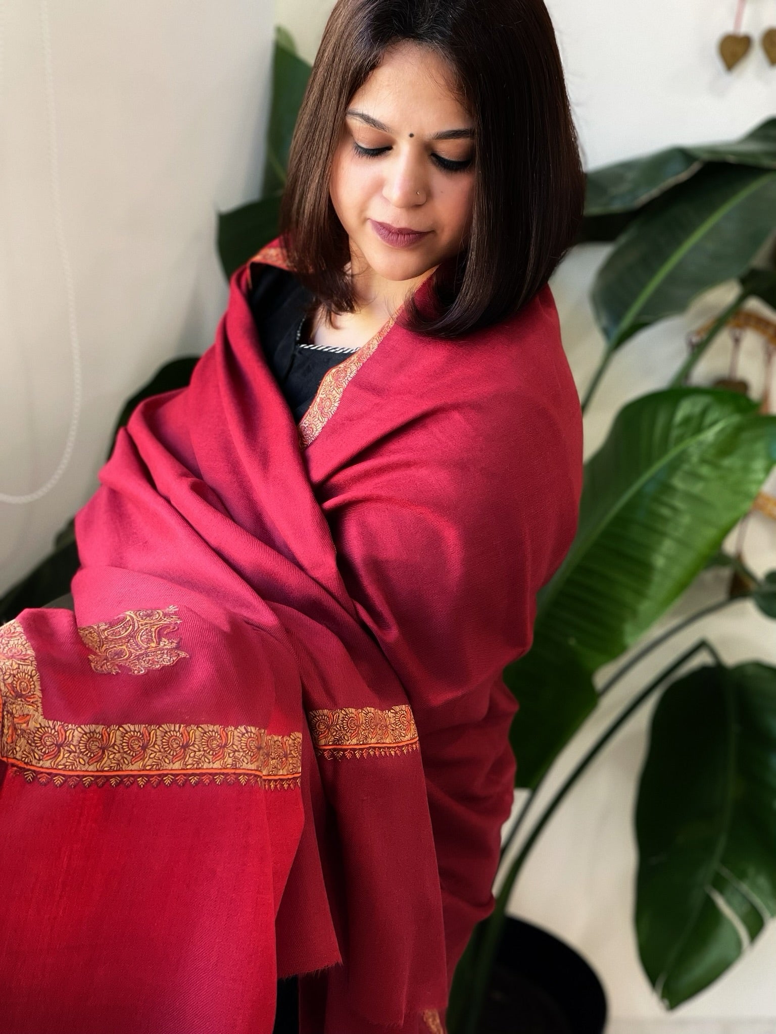Maroon Woven Pashmina Shawl with Thread Embroidery - Masakalee