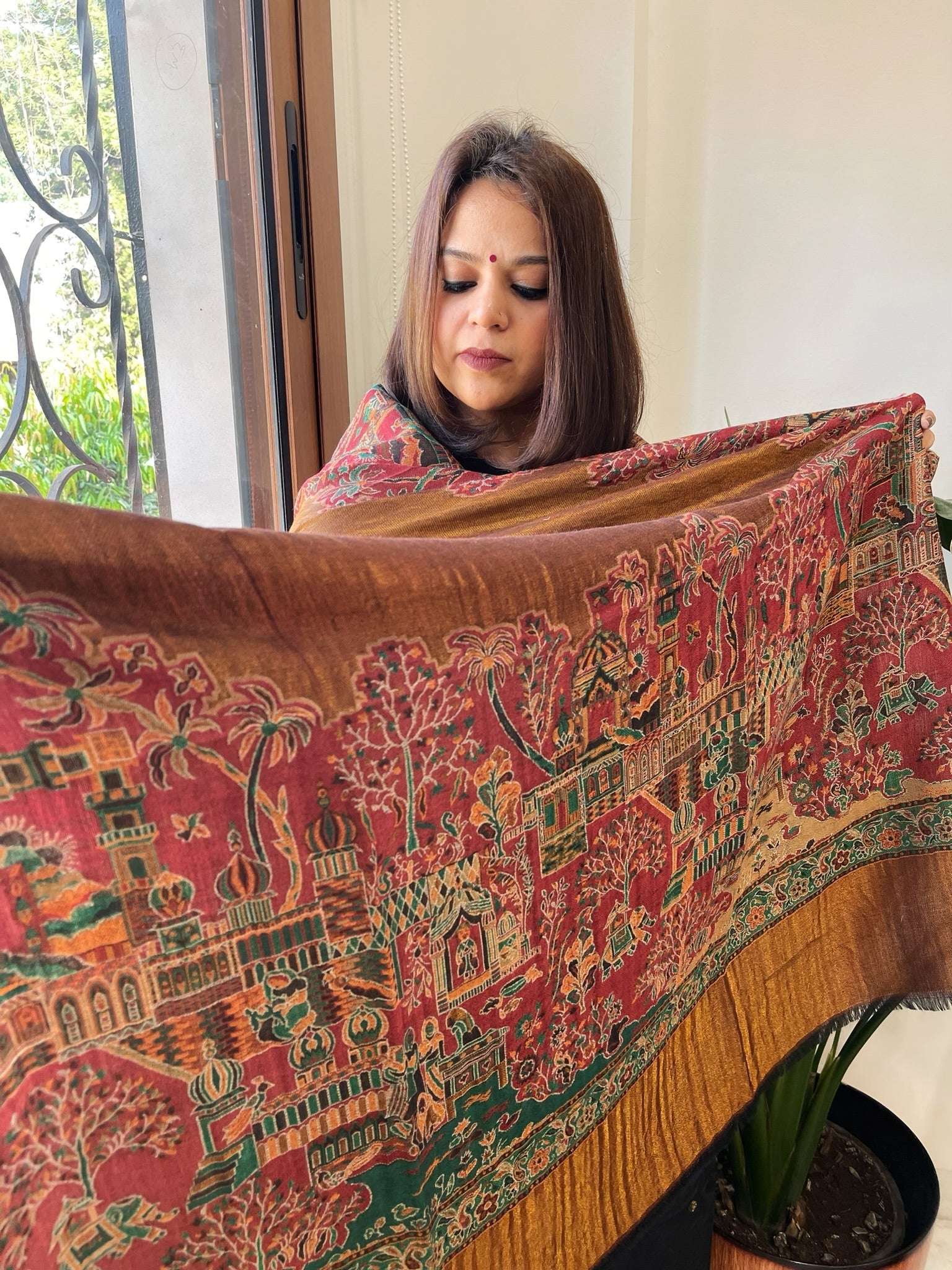 Maroon Woven Zari Pashmina Shawl with Kaani Design Border & Pallu - Masakalee