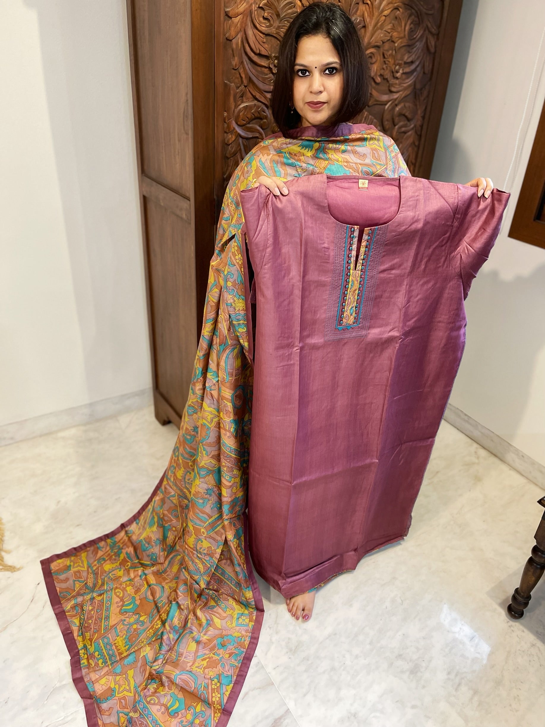 Mauve Dupatta Set (Kurta+Dupatta) with Handblock Print in Pure Tussar Silk - Masakalee