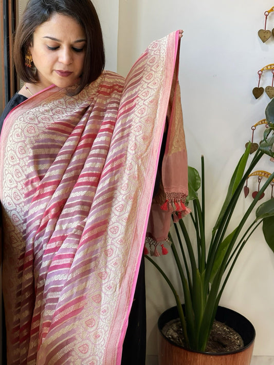 Mauve, Pink Handwoven Banarasi Rangkhat Dupatta in Pure Georgette - Masakalee