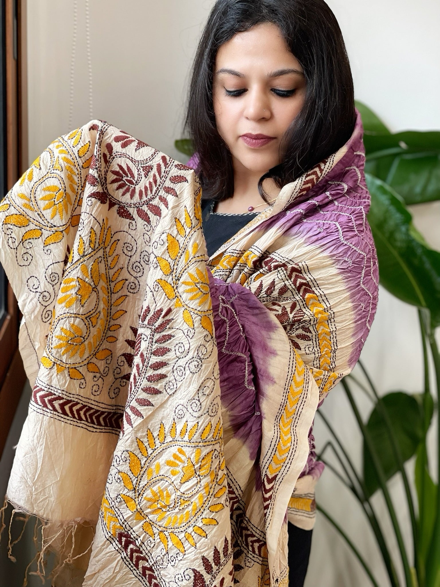 Mauve Rai Bandhej Dupatta with Kantha Handwork in Pure Munga Tussar Silk - Masakalee
