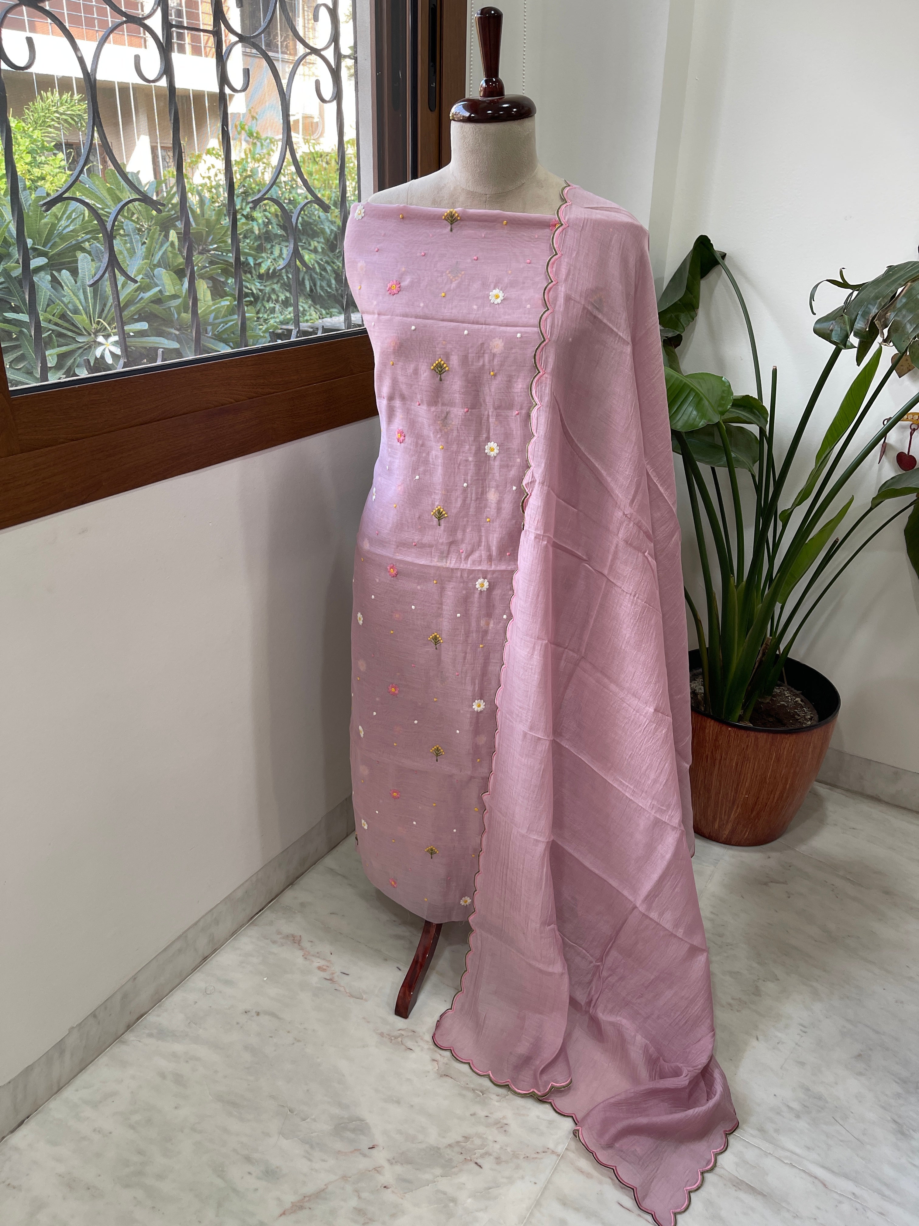Mauve Suit Set with Thread Embroidery in Pure Mul - Masakalee