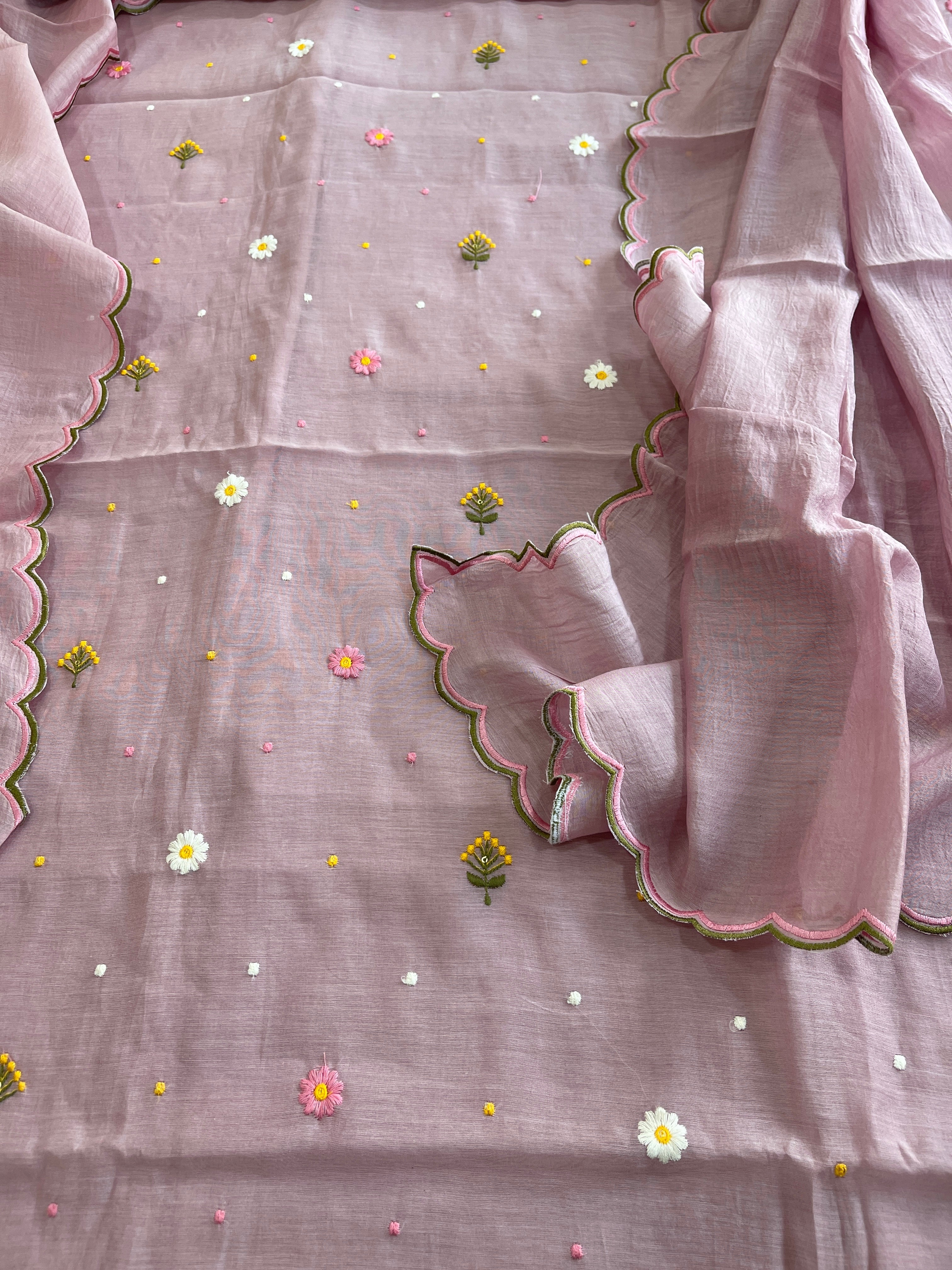 Mauve Suit Set with Thread Embroidery in Pure Mul - Masakalee