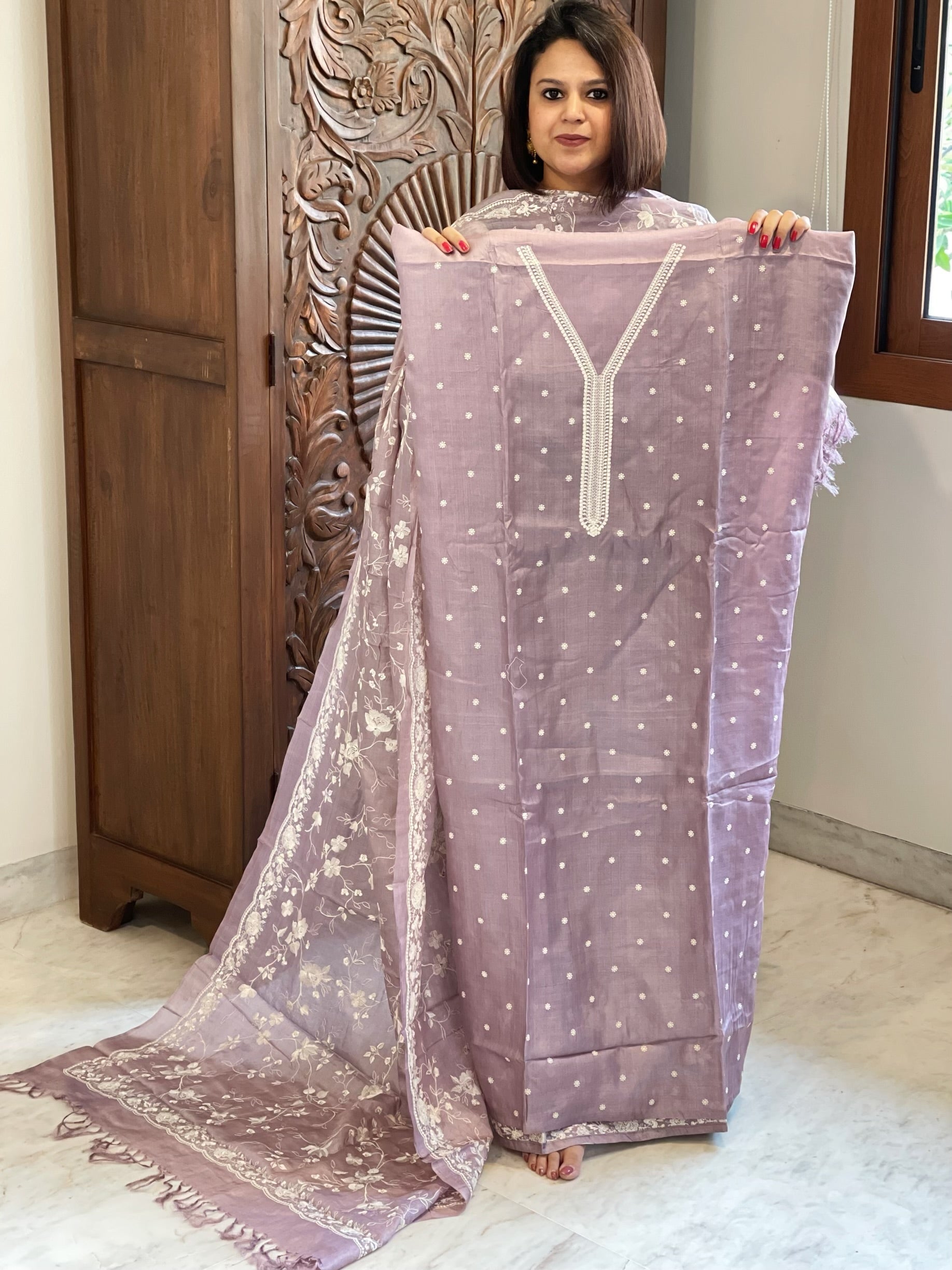 Mauve Suit Set with Thread Embroidery in Pure Tussar Silk - Masakalee