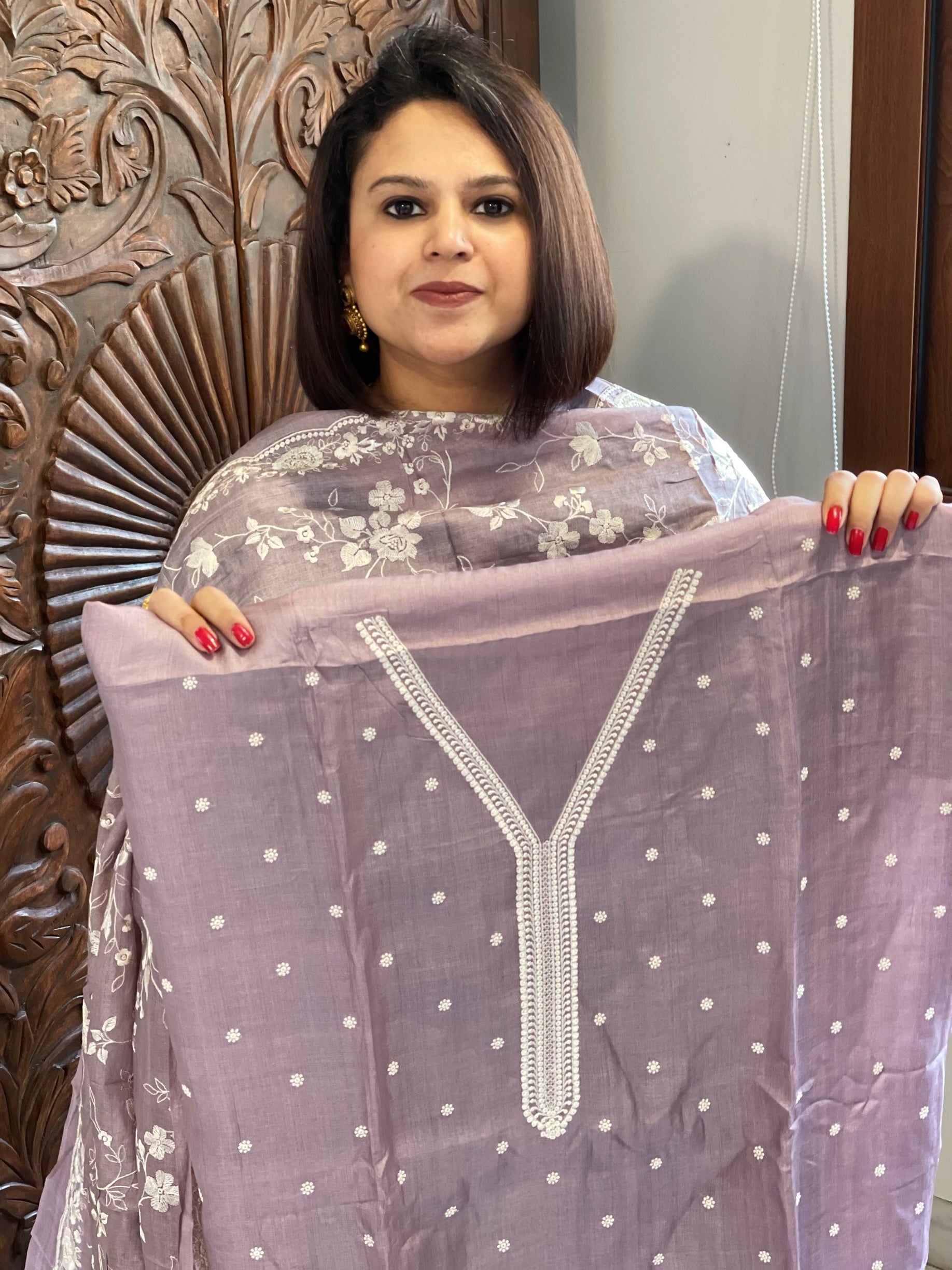 Mauve Suit Set with Thread Embroidery in Pure Tussar Silk - Masakalee