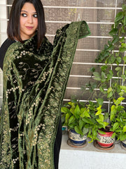 Mehendi Green Velvet Dupatta with Thread Embroidery - Masakalee