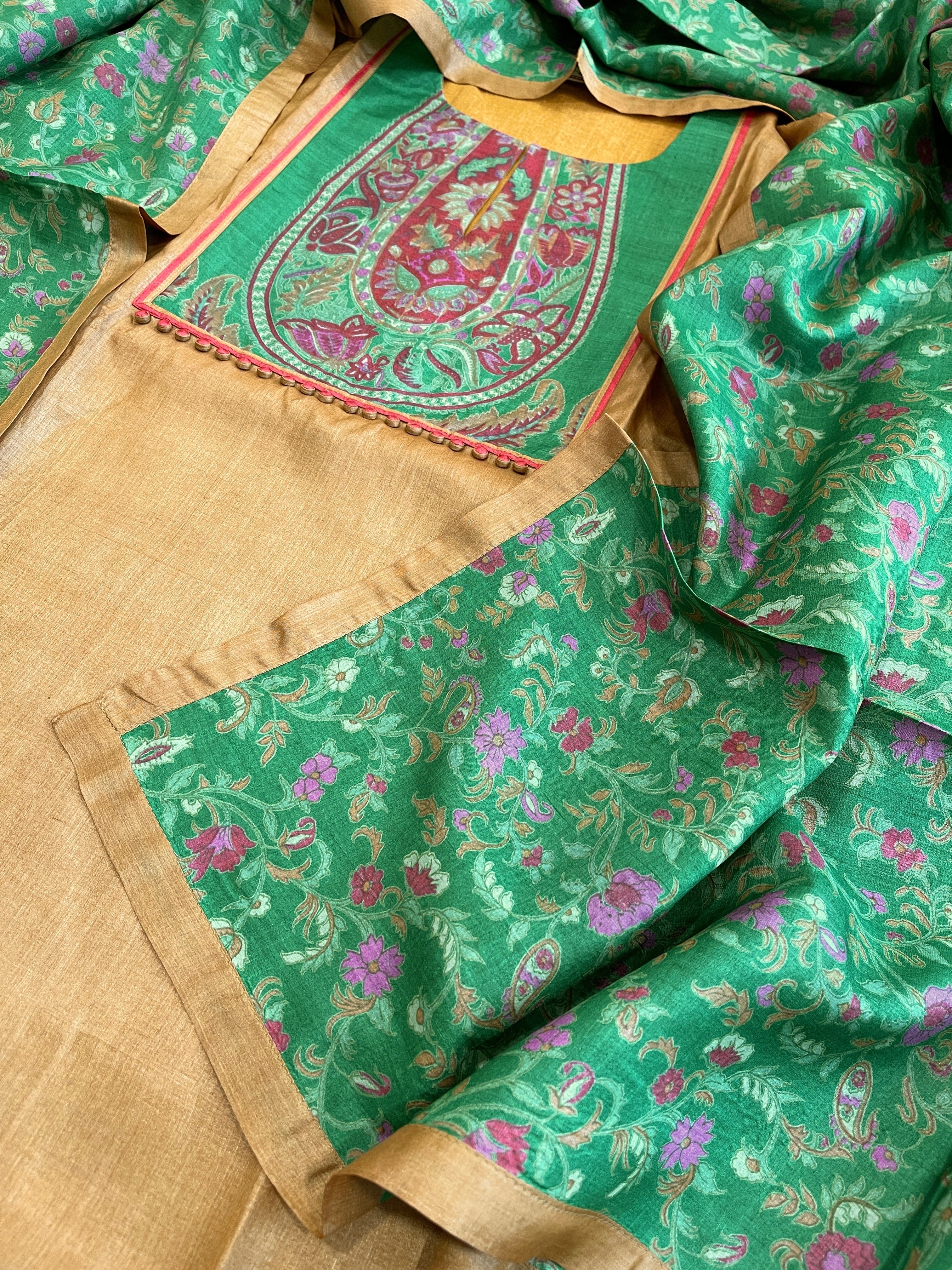 Mehendi Yellow Dupatta Set (Kurta+Dupatta) with Handblock Print in Pure Tussar Silk - Masakalee