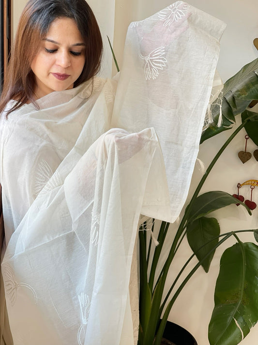 Mul Chanderi Dupatta with Thread Embroidery - Masakalee