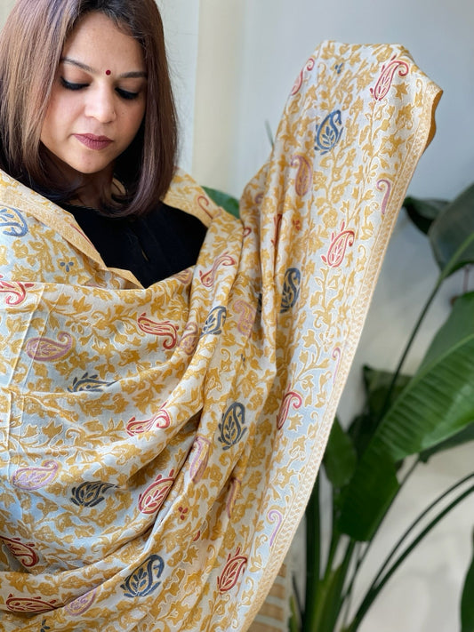 Mustard, White Woven Pashmina Kaani Shawl with Thread Embroidery - Masakalee