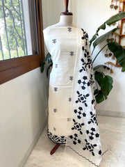 Off - White Applique Suit Set in Mul Chanderi - Masakalee