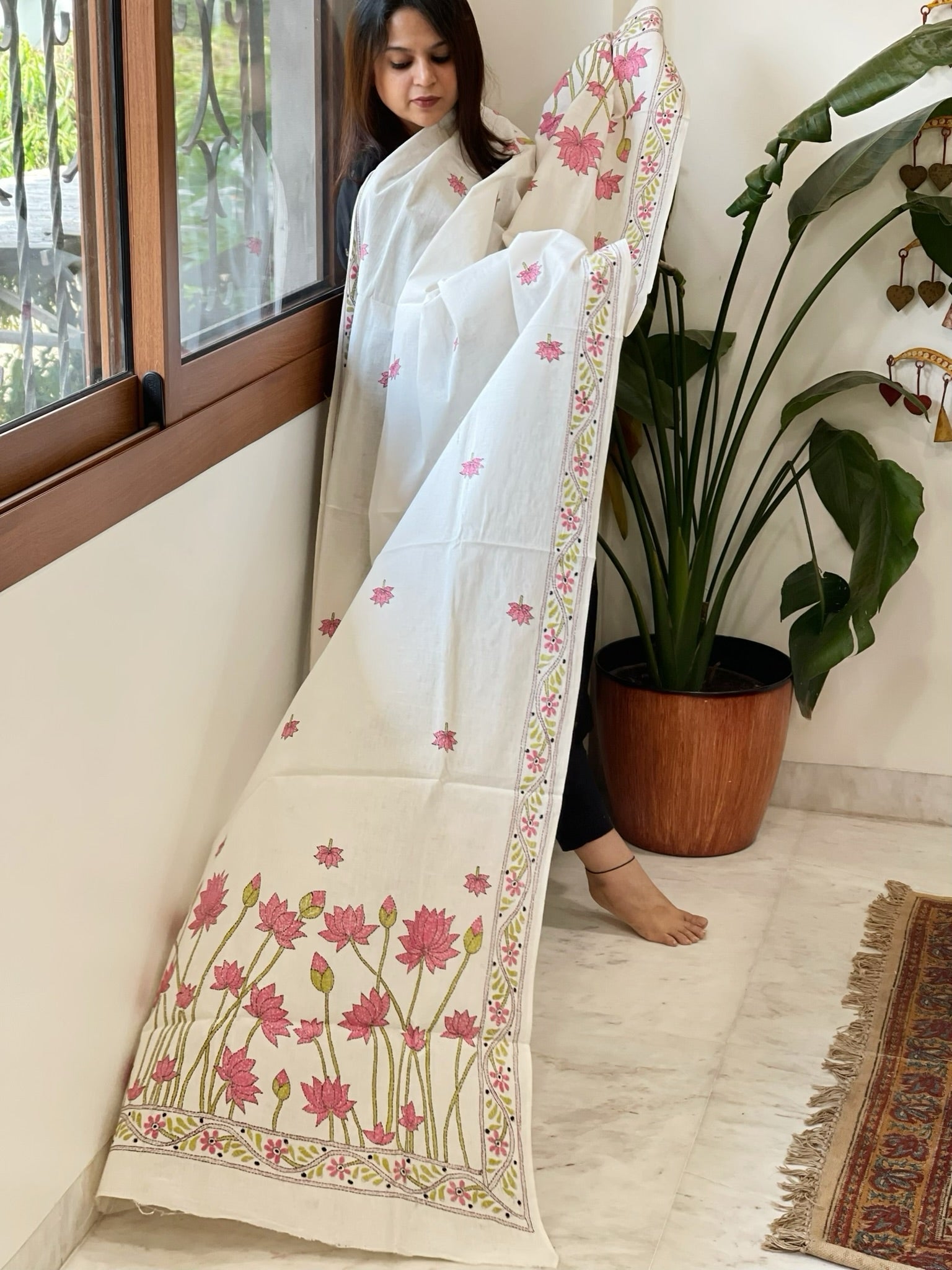 Off - White Handmade Kantha Dupatta in Pure Cotton - Masakalee