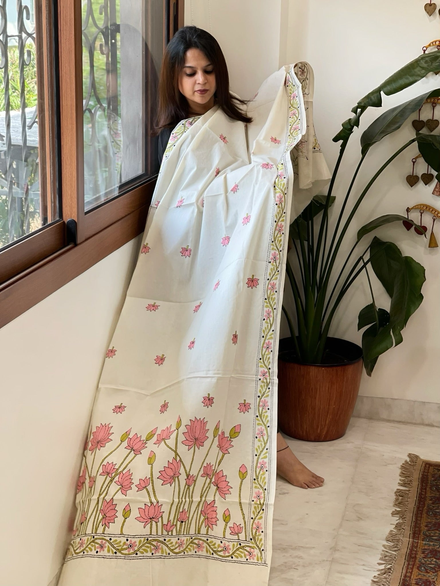 Off - White Handmade Kantha Dupatta in Pure Cotton - Masakalee