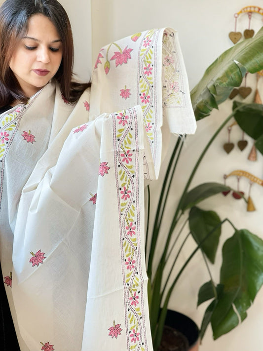 Off - White Handmade Kantha Dupatta in Pure Cotton - Masakalee