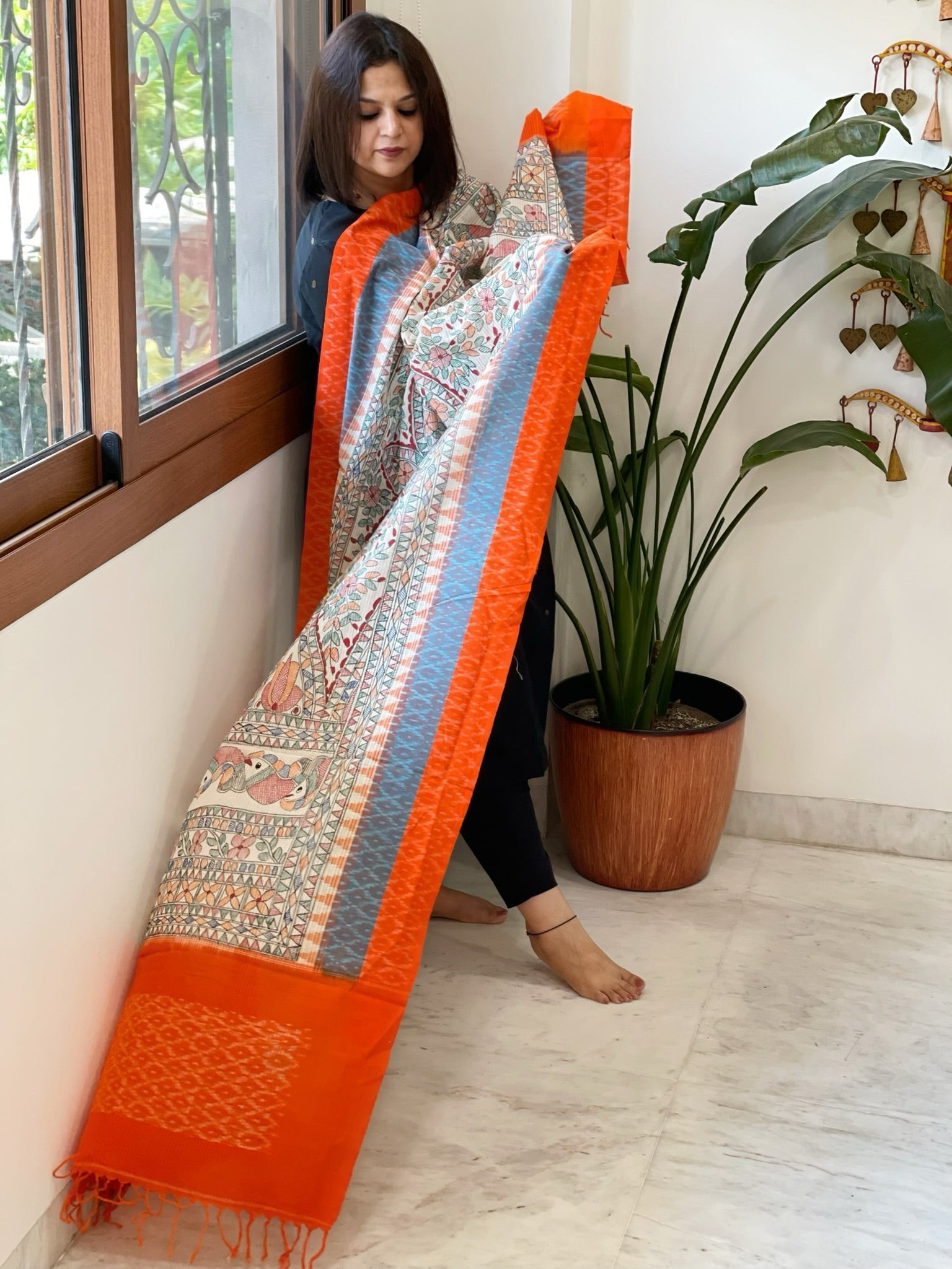Off-White Handwoven Ikat Dupatta with Handpainted Madhubani in Cotton - Masakalee
