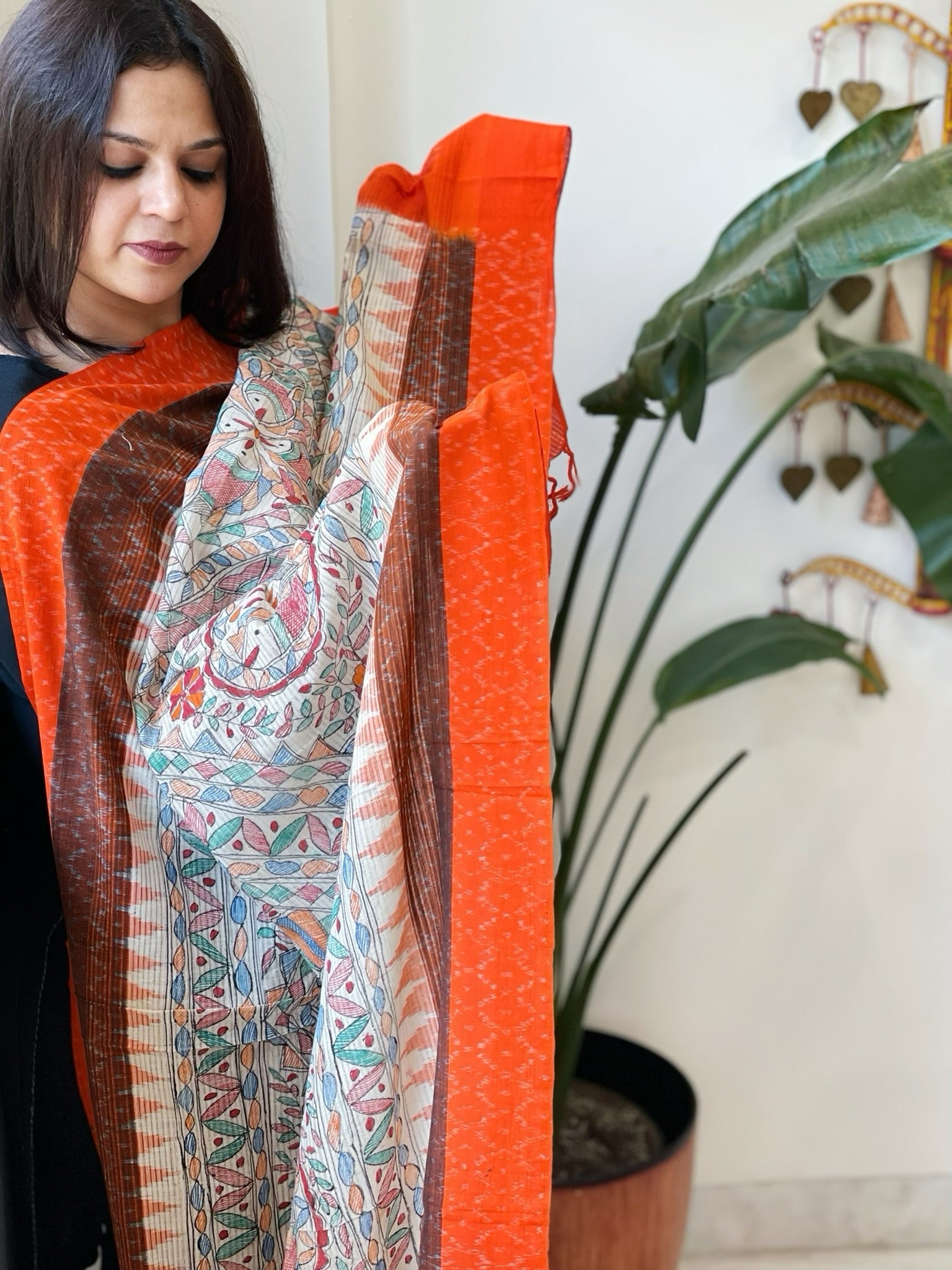 Off-White Handwoven Ikat Dupatta with Handpainted Madhubani in Cotton - Masakalee
