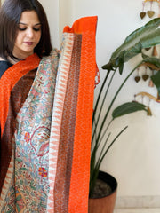 Off-White Handwoven Ikat Dupatta with Handpainted Madhubani in Cotton - Masakalee