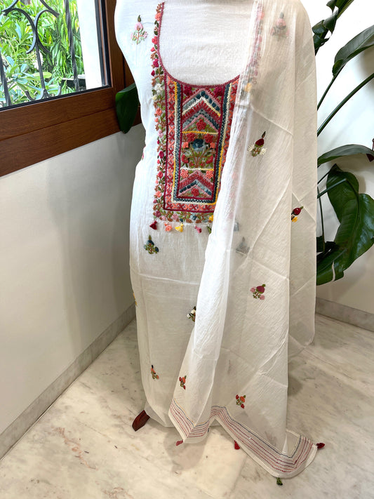 Off - White Suit Set with Hand Embroidery in Mul Cotton - Masakalee