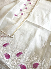 Off - White Suit Set with Thread Embroidery in Mul Chanderi - Masakalee