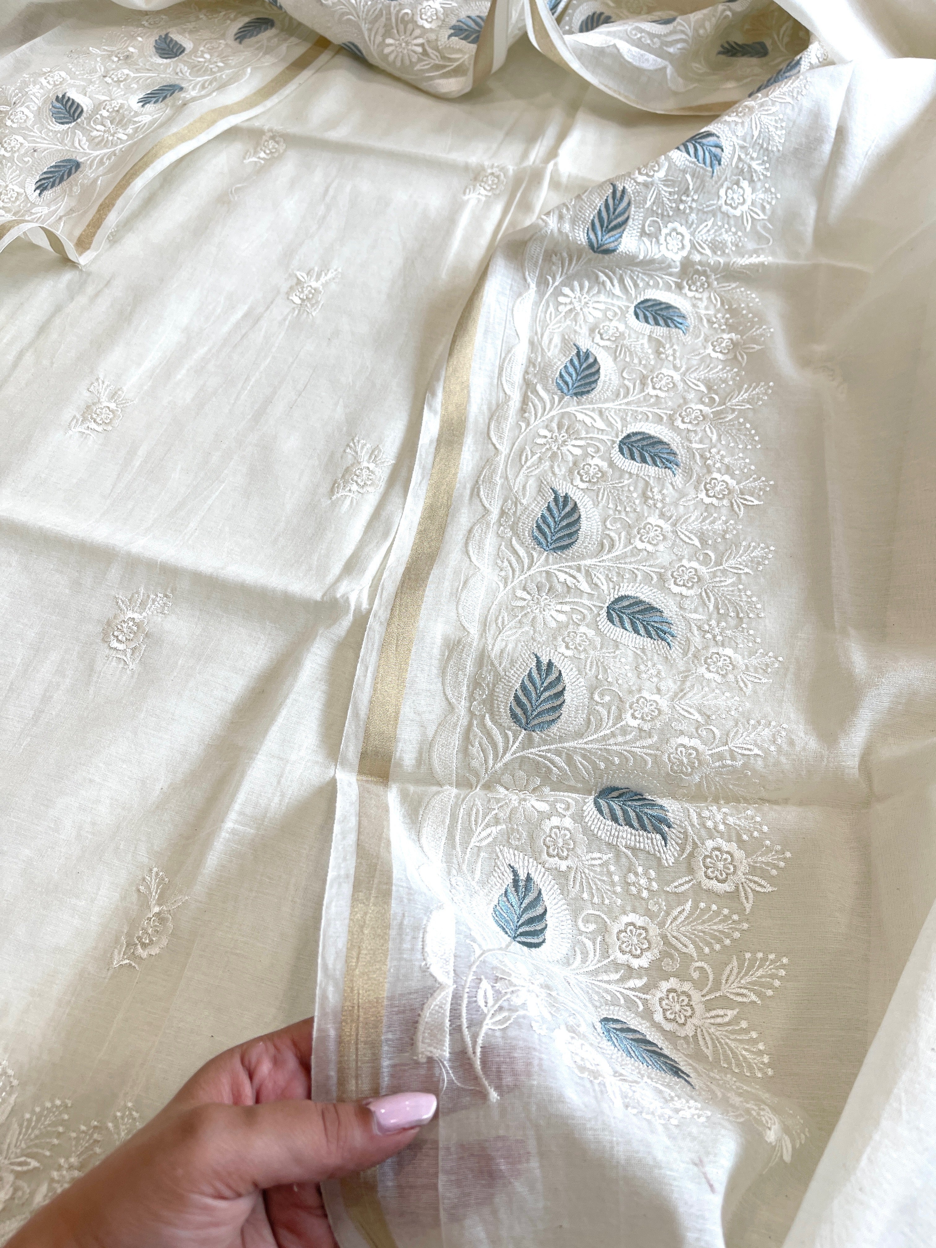 Off - White Suit Set with Thread Embroidery in Mul Chanderi - Masakalee