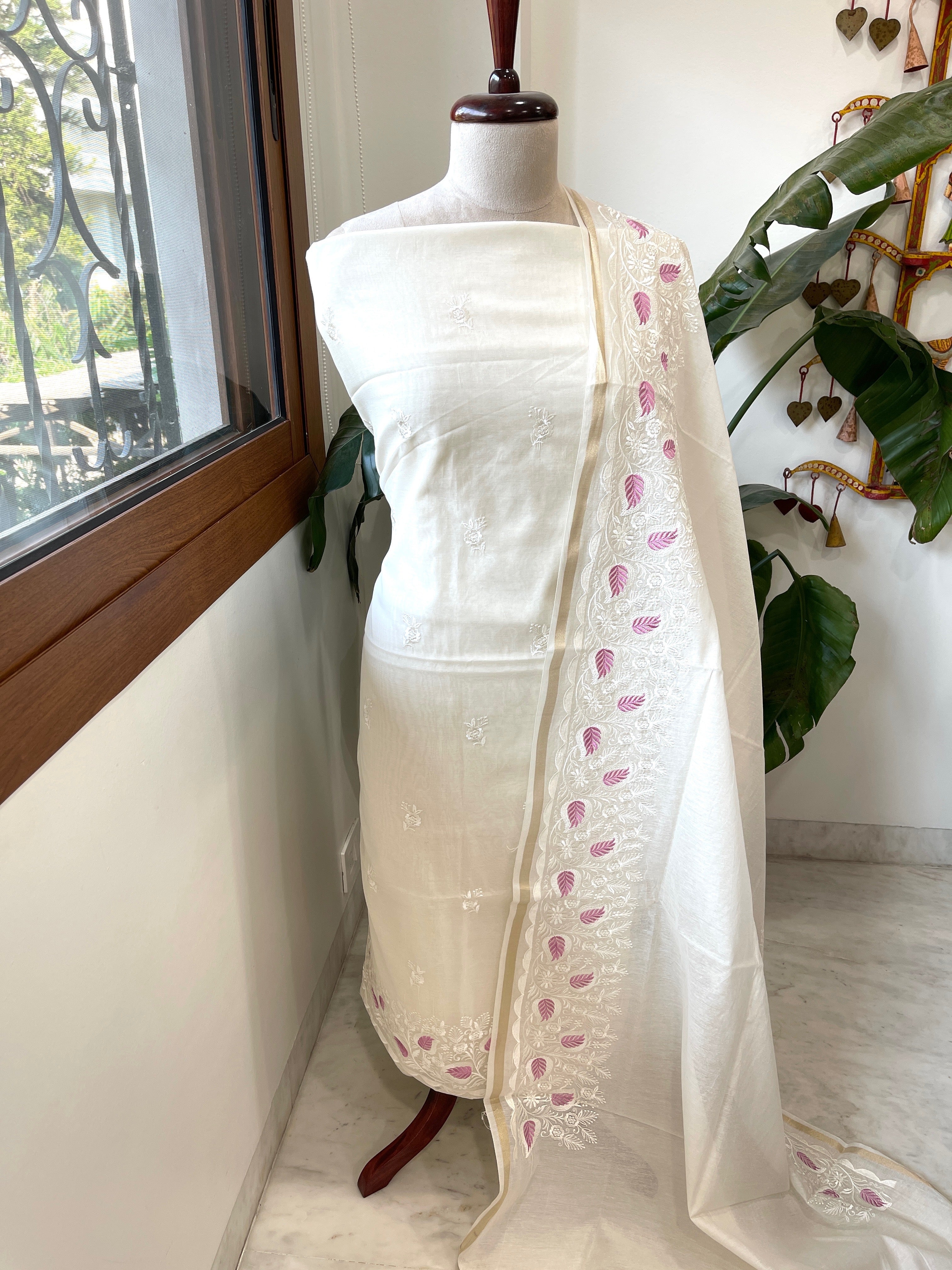 Off - White Suit Set with Thread Embroidery in Mul Chanderi - Masakalee